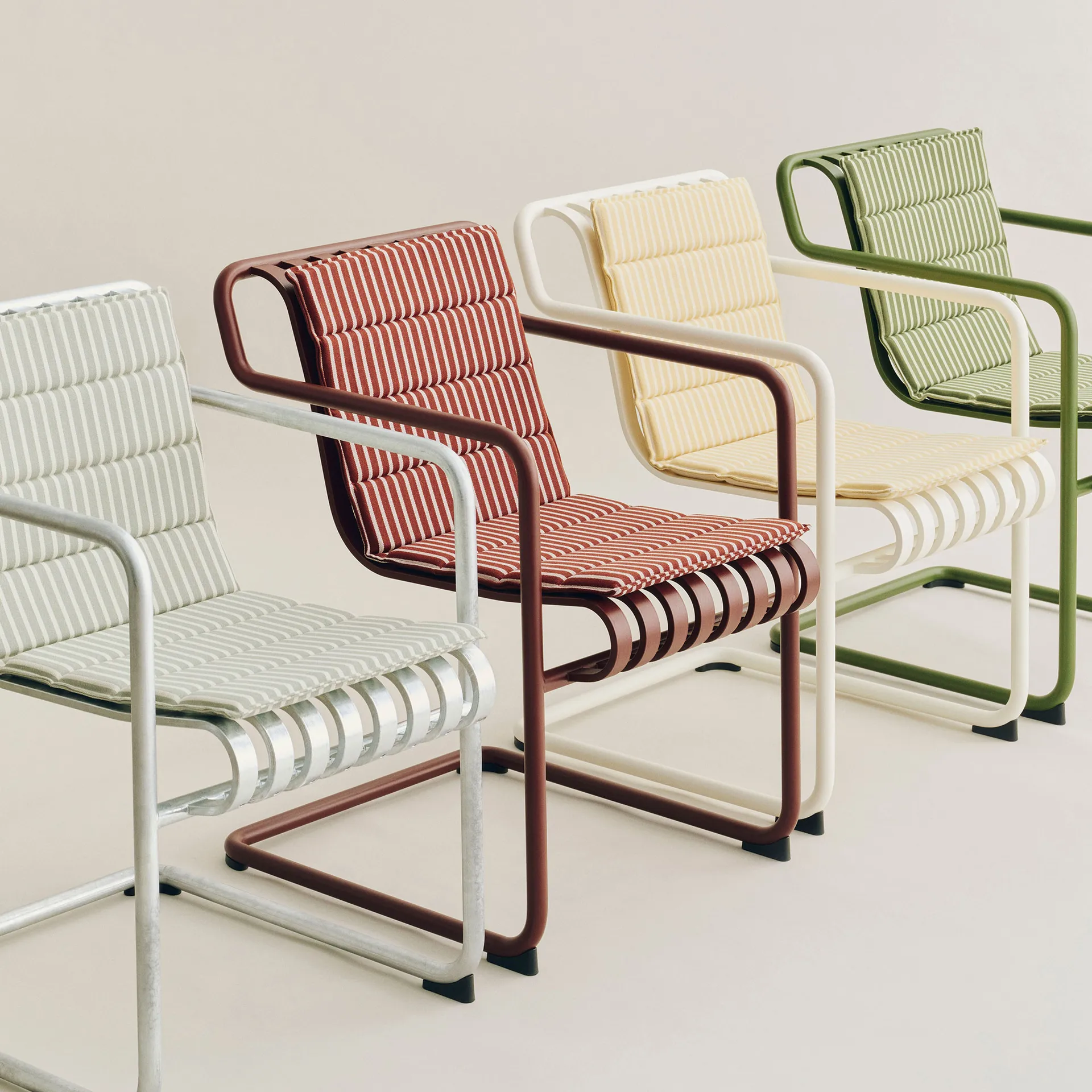 Terrazza Folding zitkussen, Terracotta bold stripe, 82x40 cm HAY