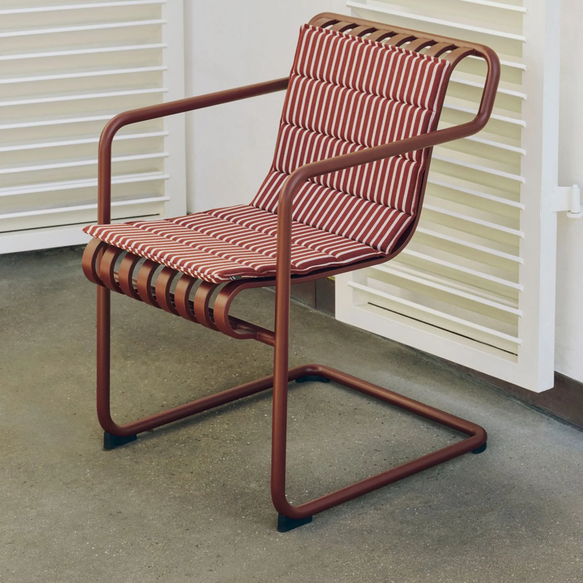 Terrazza Folding zitkussen, Terracotta bold stripe, 82x40 cm HAY