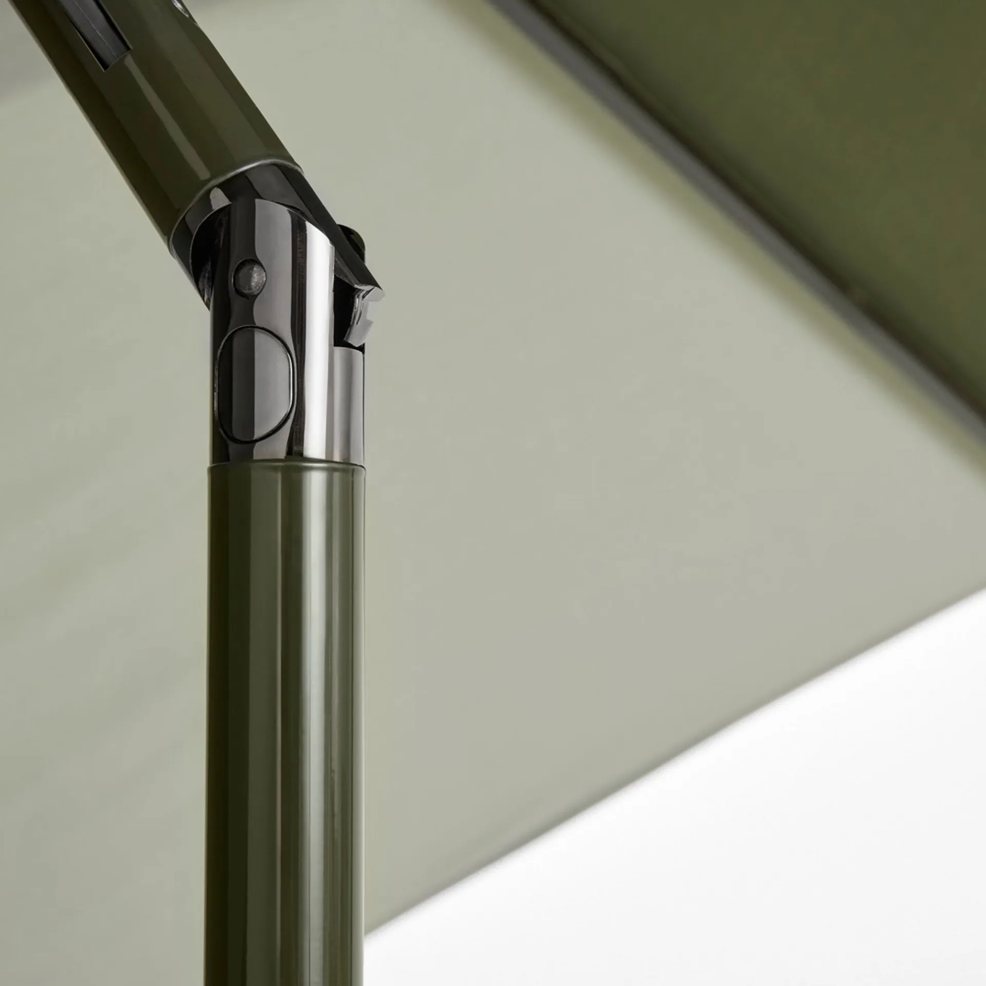 Terrazza Hexagon parasol, Green-donkergroen HAY