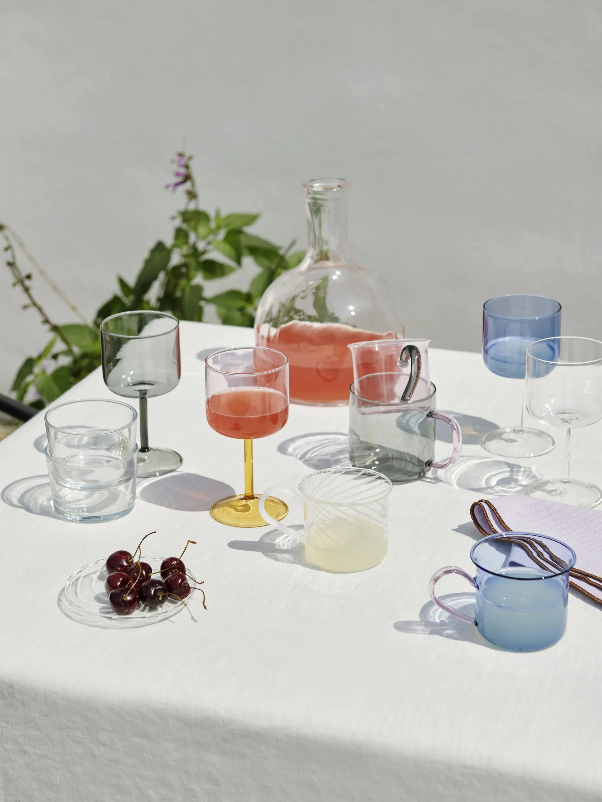 Tint wijnglas 25 cl 2-pack, Blauw-transparant HAY