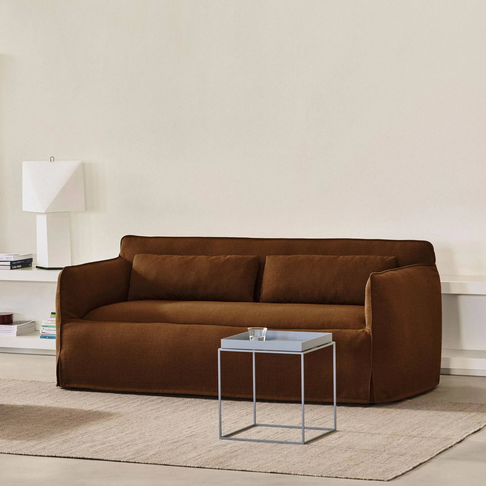 Tray Table medium bijzettafel, warm beige, 40x40x44 cm HAY