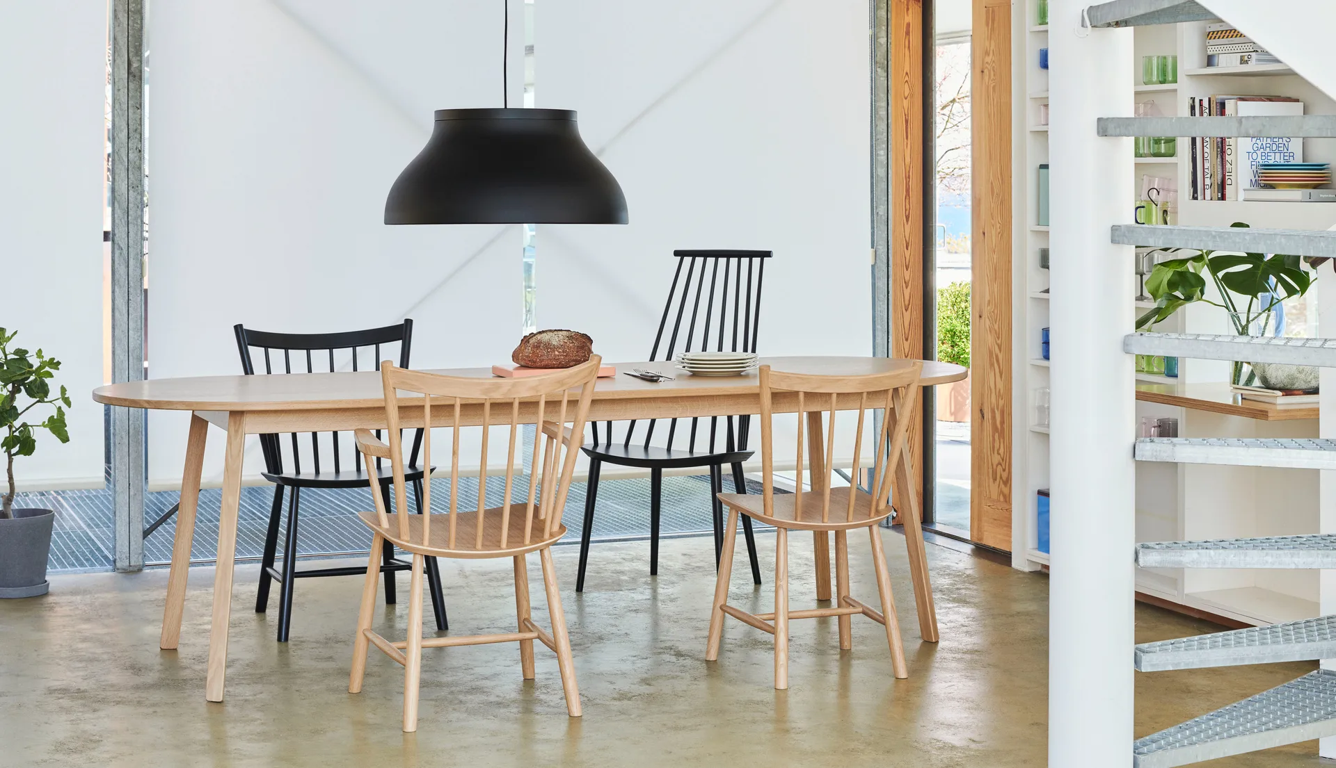 Triangle Leg eettafel, Geolied eiken, 200x85 cm HAY