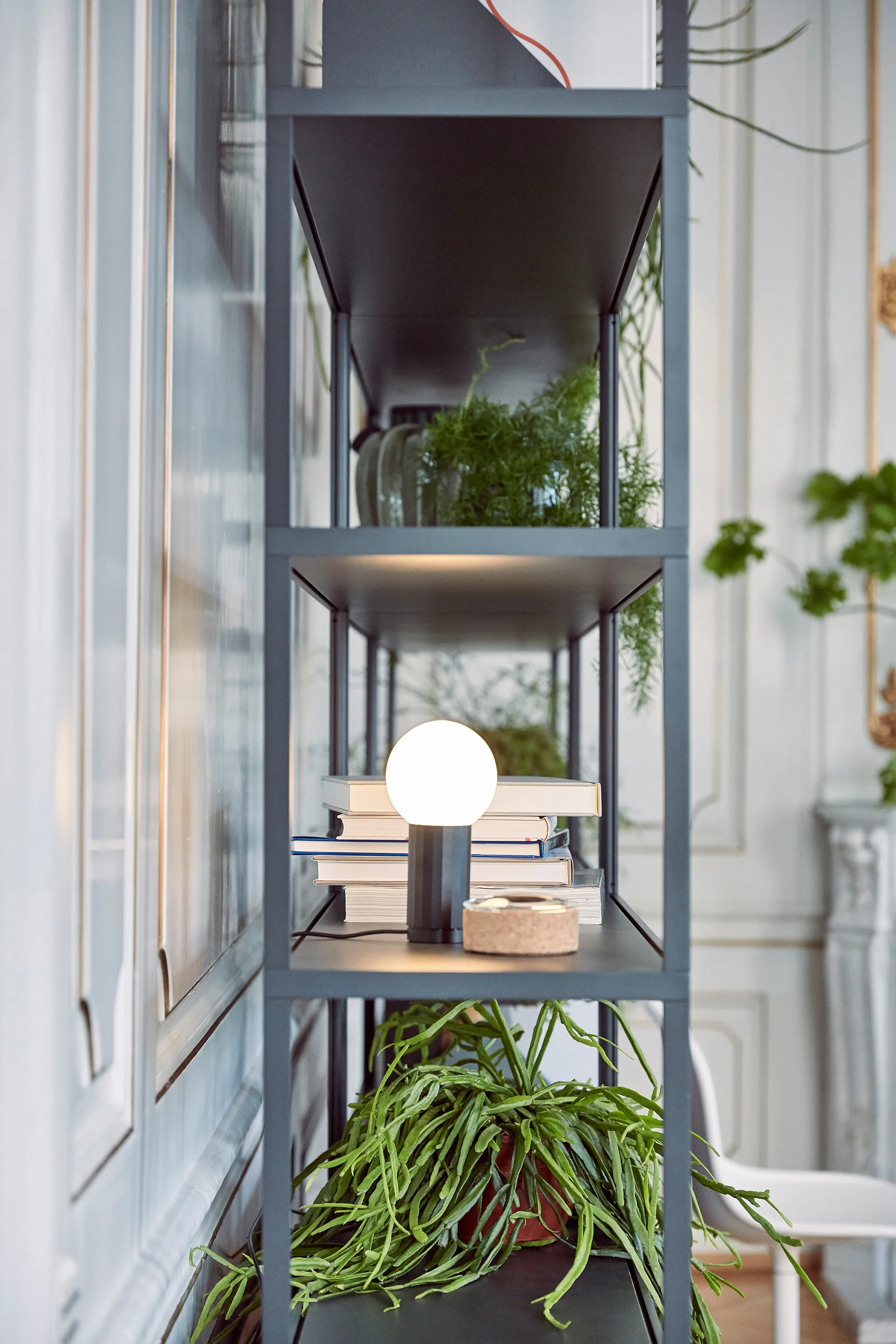 Turn On tafellamp, Zwart HAY