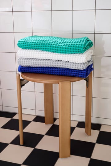 Waffle badhanddoek 70x140 cm - Emerald green - HAY