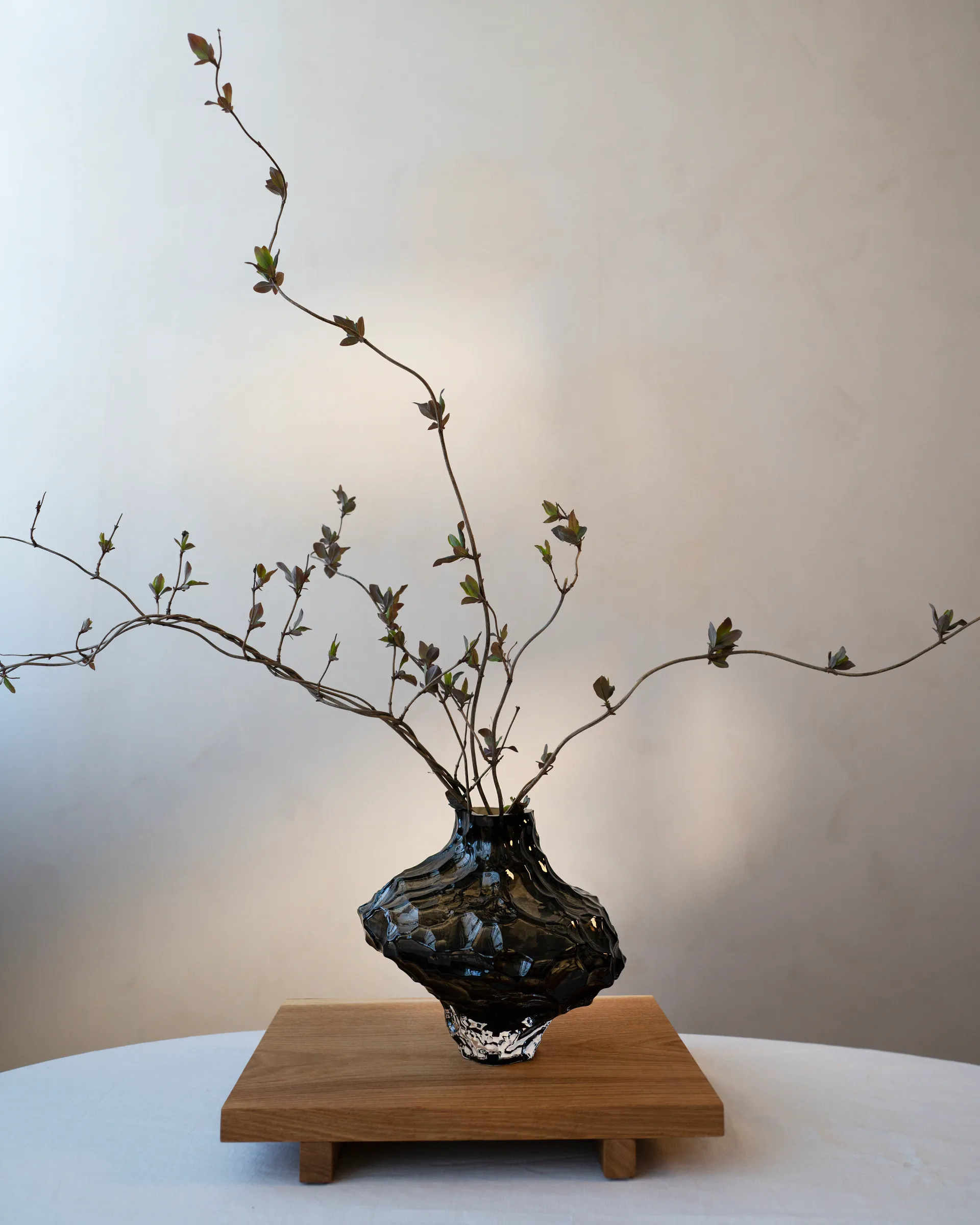 Canyon Large vaas 23 cm, New smoke Hein Studio