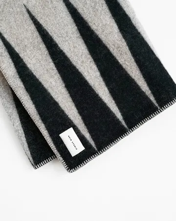 Ihalo plaid 130x180 cm - No. 01 - Hein Studio