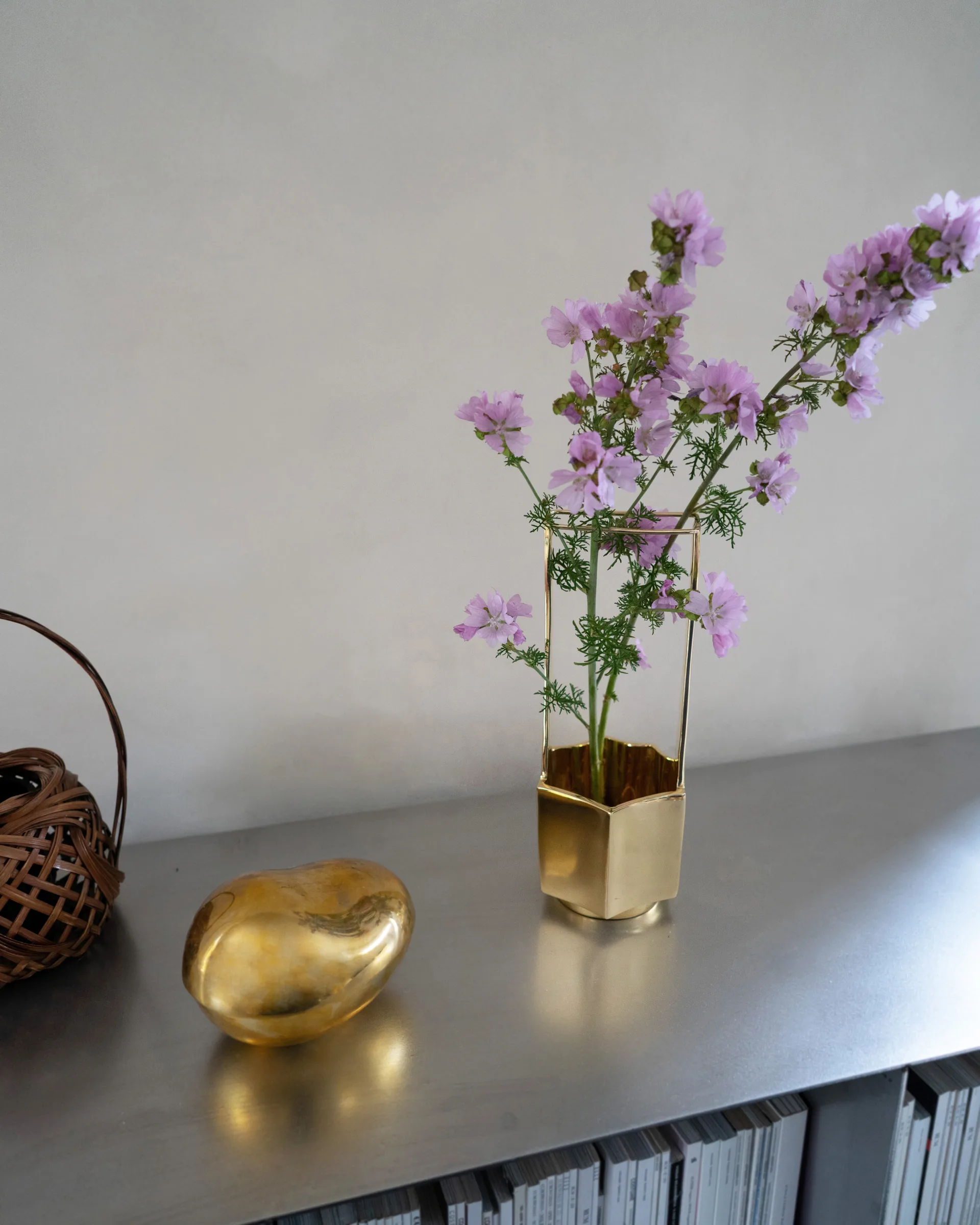 Ikebana vaas 30 cm, Messing Hein Studio