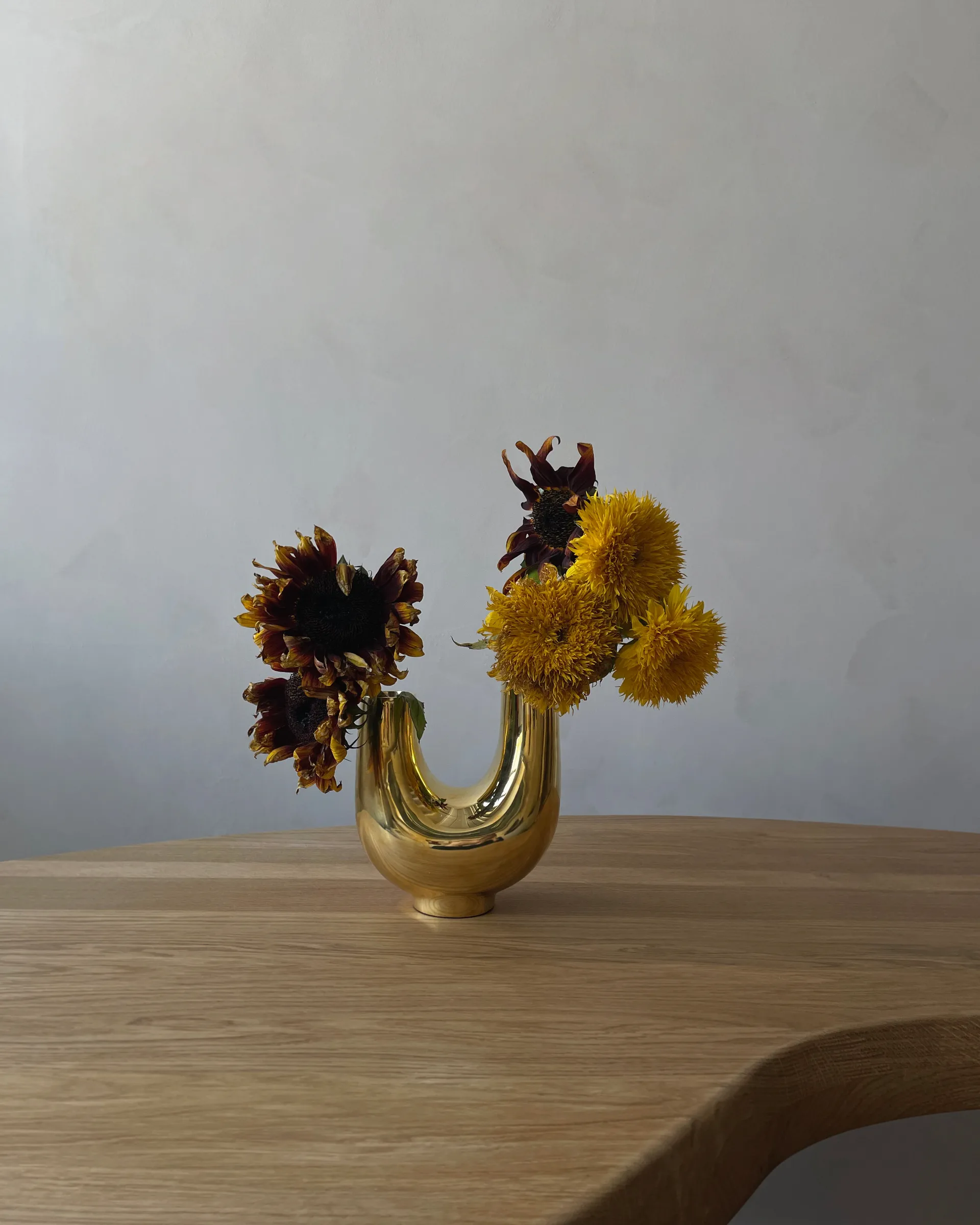 Kazumi vaas, Messing Hein Studio