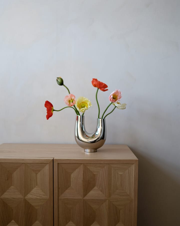 Kazumi vaas, Nikkel Hein Studio