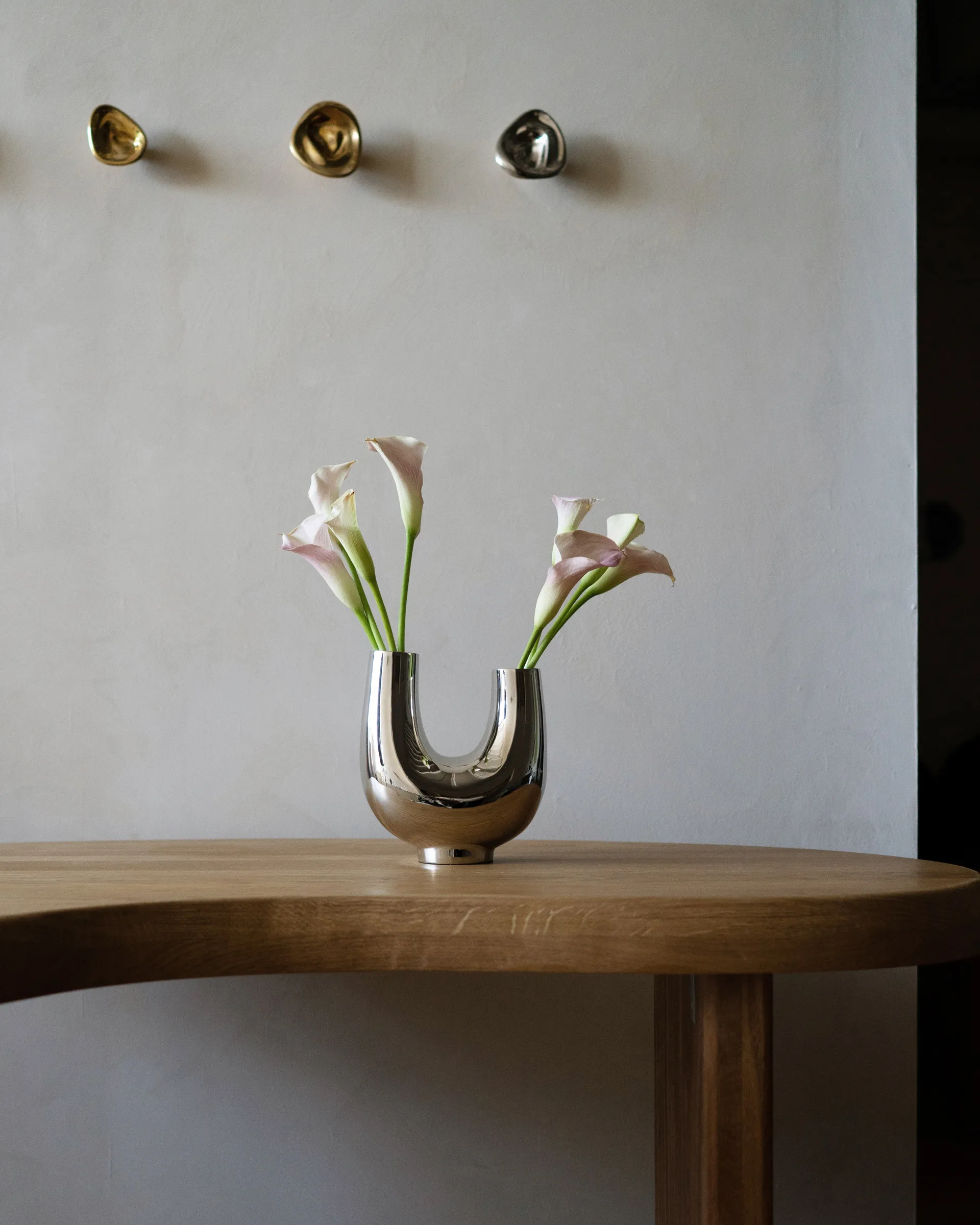 Kazumi vaas, Nikkel Hein Studio