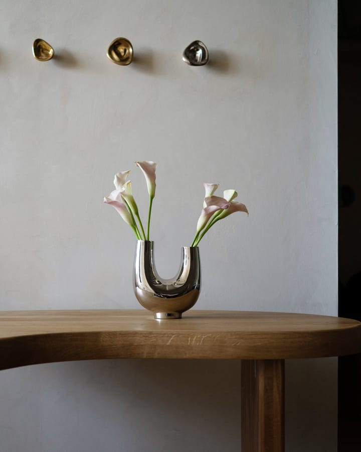 Kazumi vaas, Nikkel Hein Studio