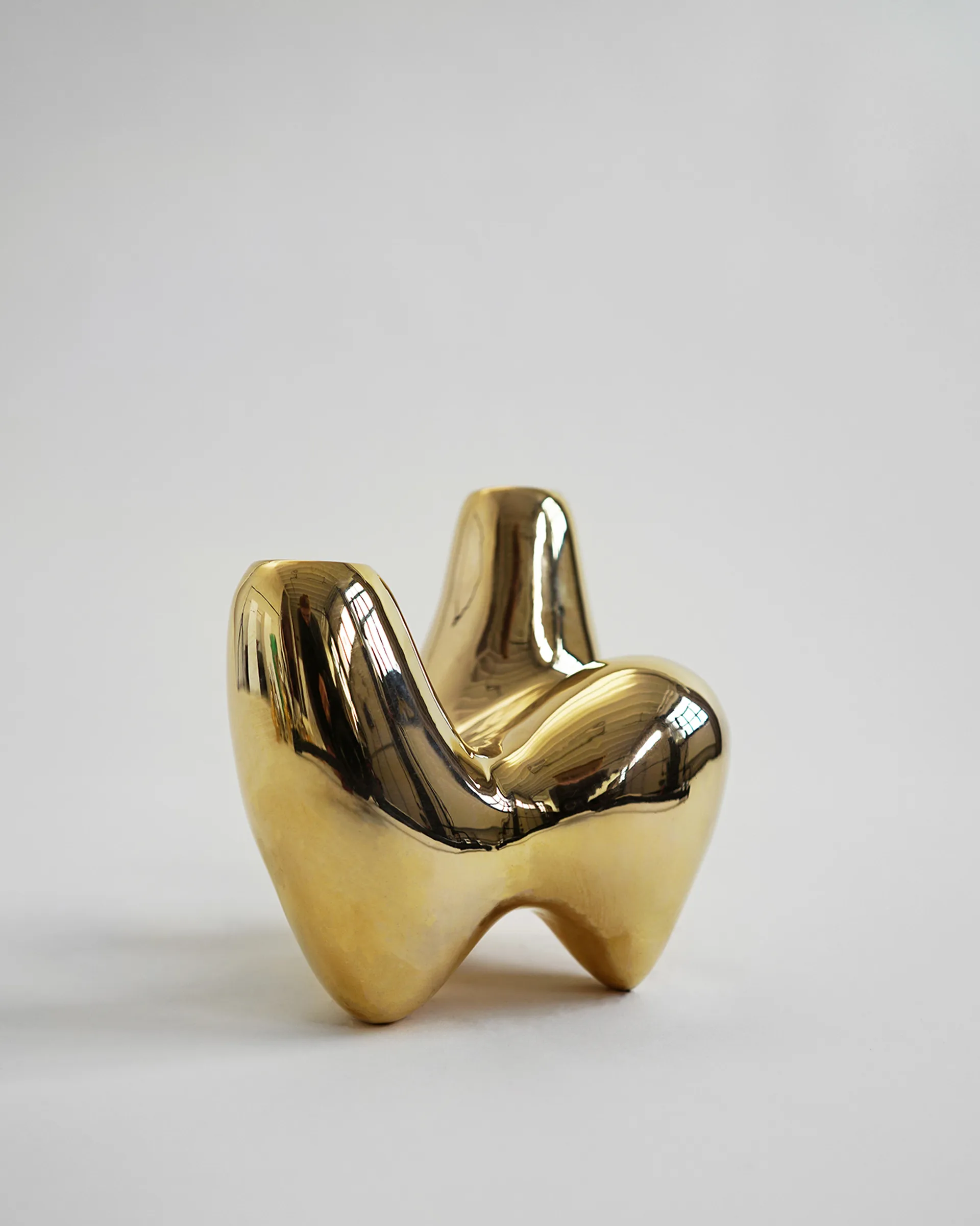 Unity kandelaar, Brass Hein Studio