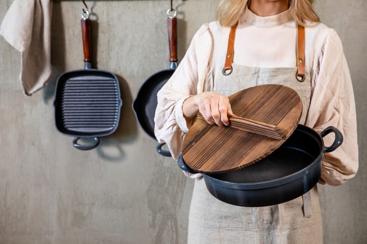 Gietijzeren koekenpan met houten deksel, Ø30 cm Heirol