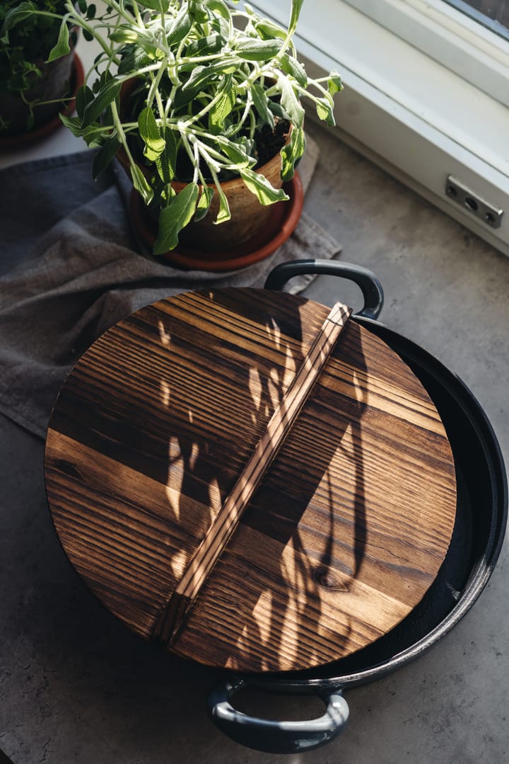 Gietijzeren koekenpan met houten deksel, Ø30 cm Heirol