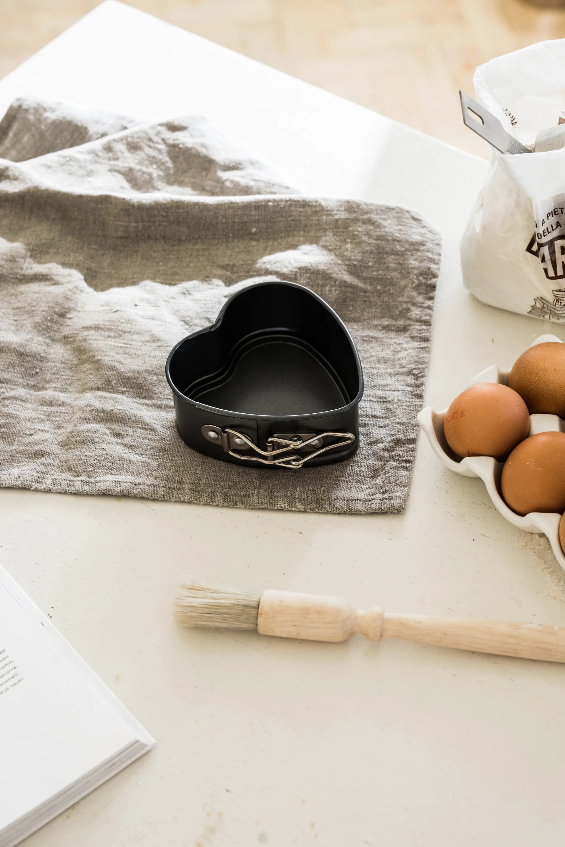 Heirol springvorm hart, Groot 21,5x22,5 cm Heirol