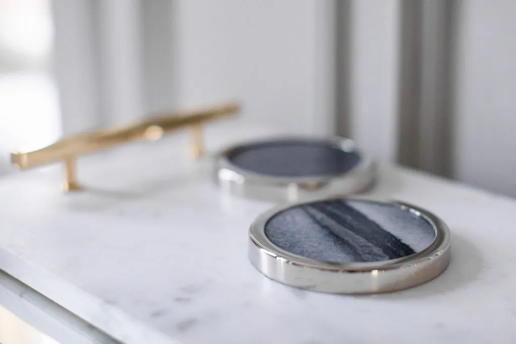 Hilke Collection dienblad 40,5x25,5 cm, Wit marmer-massief messing Hilke Collection