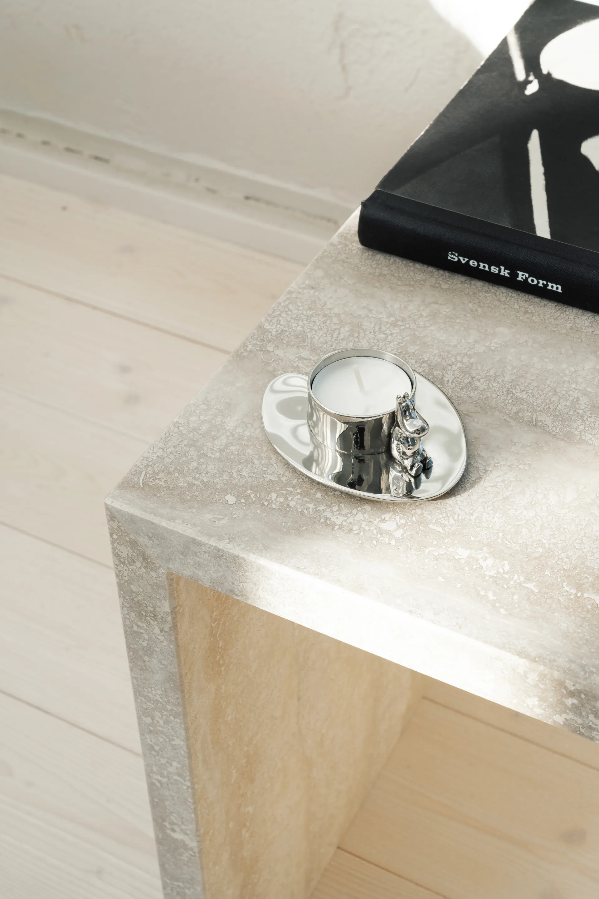 Hilke X Moomin No.3 kandelaar, Vernikkeld messing Hilke Collection