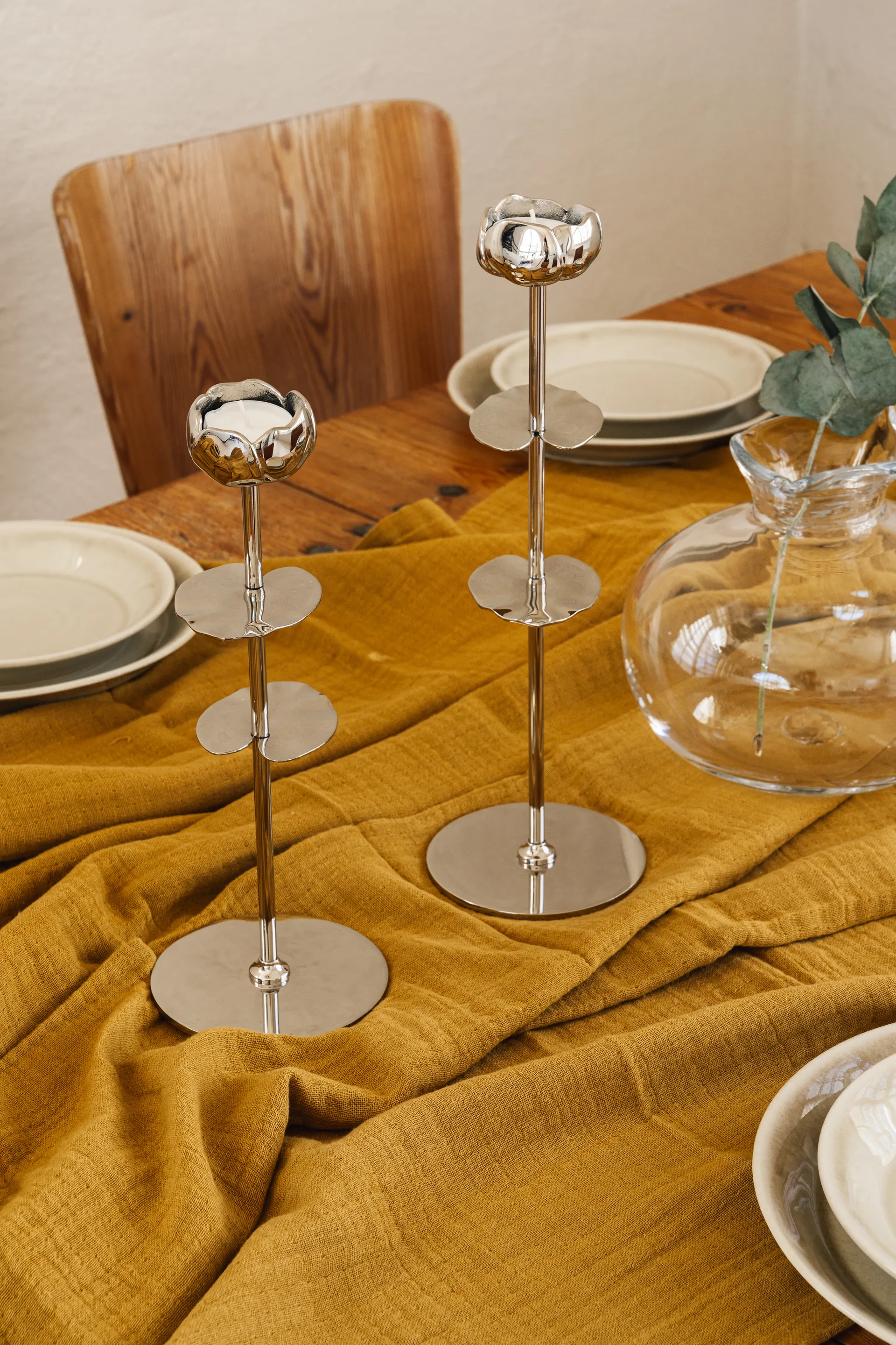 Ninfea Alta kandelaar 30 cm, Vernikkeld messing Hilke Collection