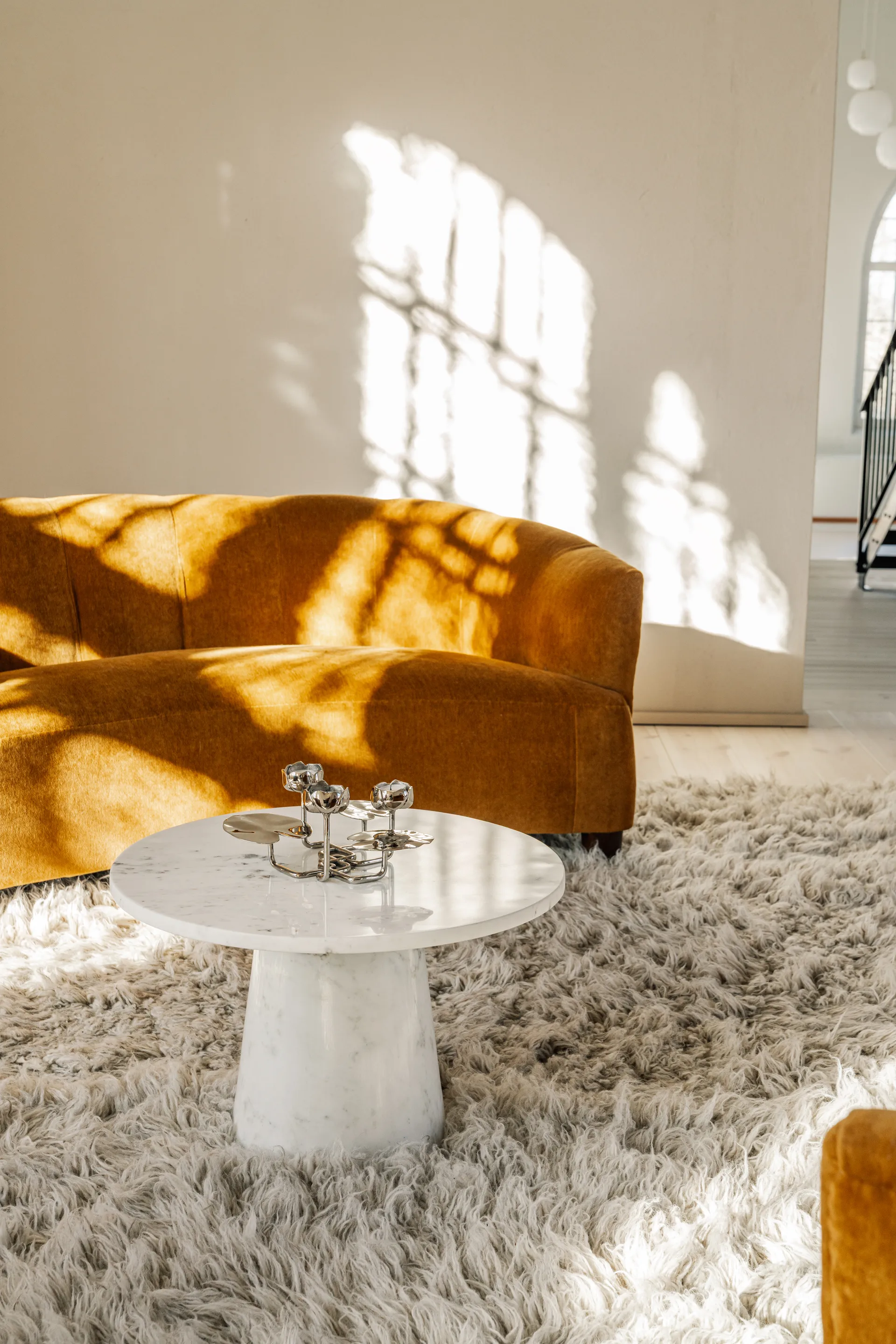 Ninfea grande kandelaar, Vernikkeld messing Hilke Collection