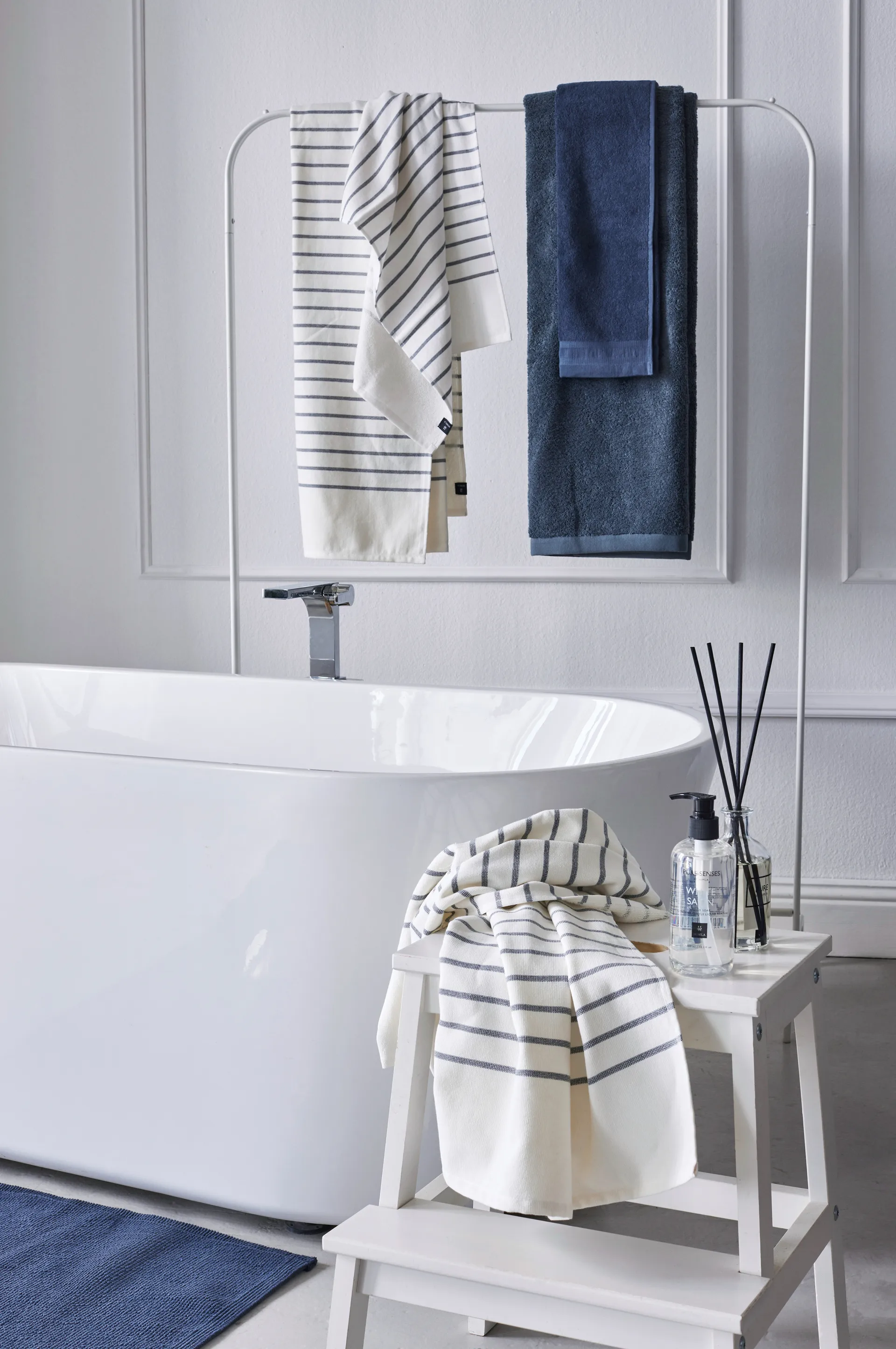 Habit handdoek indigo, 30x50 cm Himla