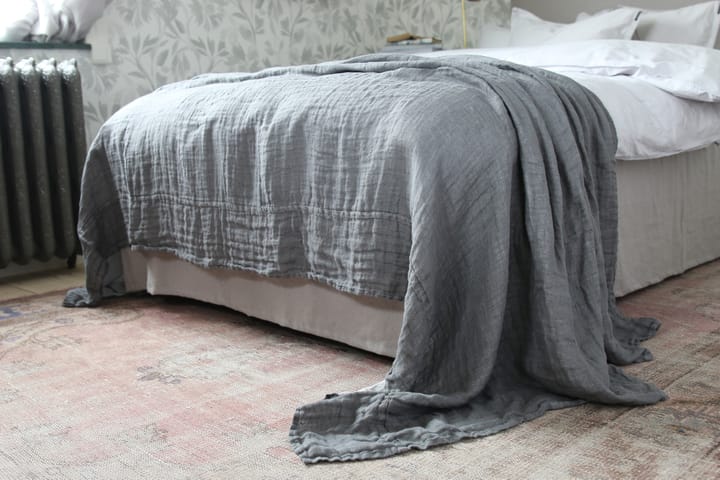 Hannelin sprei houtskool (grijs), 160 x 260 cm. Himla