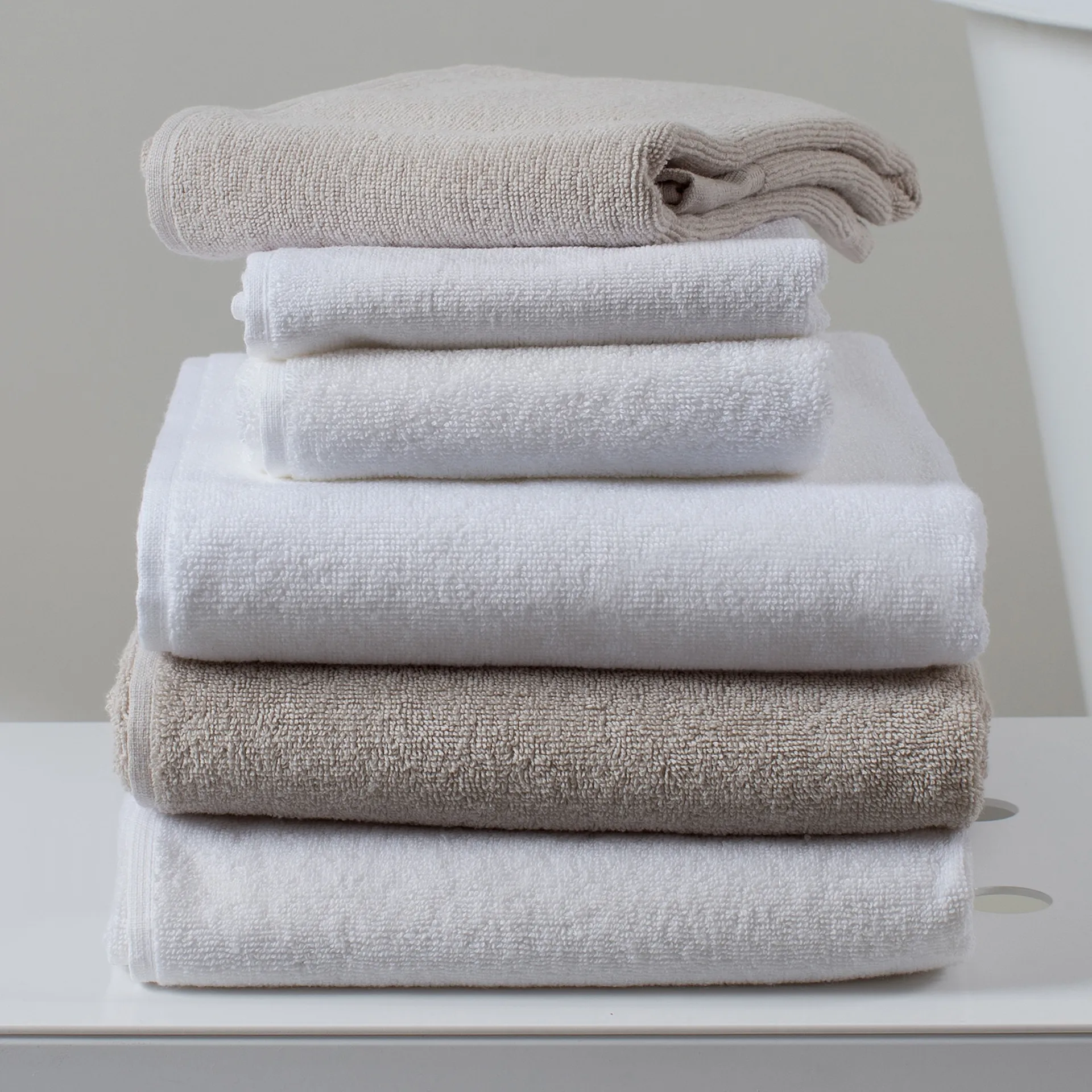 Lina handdoek mother of pearl, 70x140 cm Himla