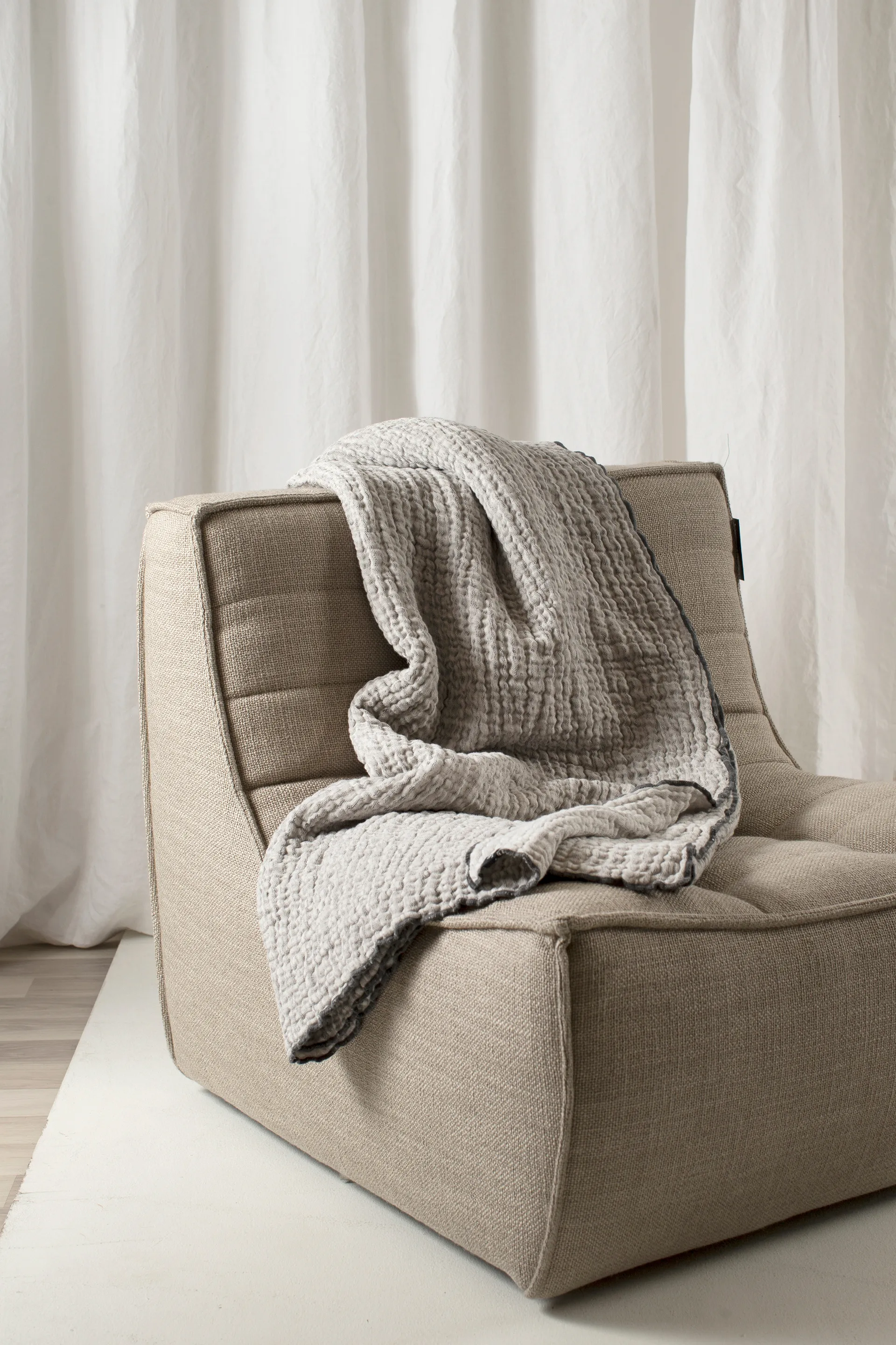 Pauline sprei 160x260 cm, Shadow Himla