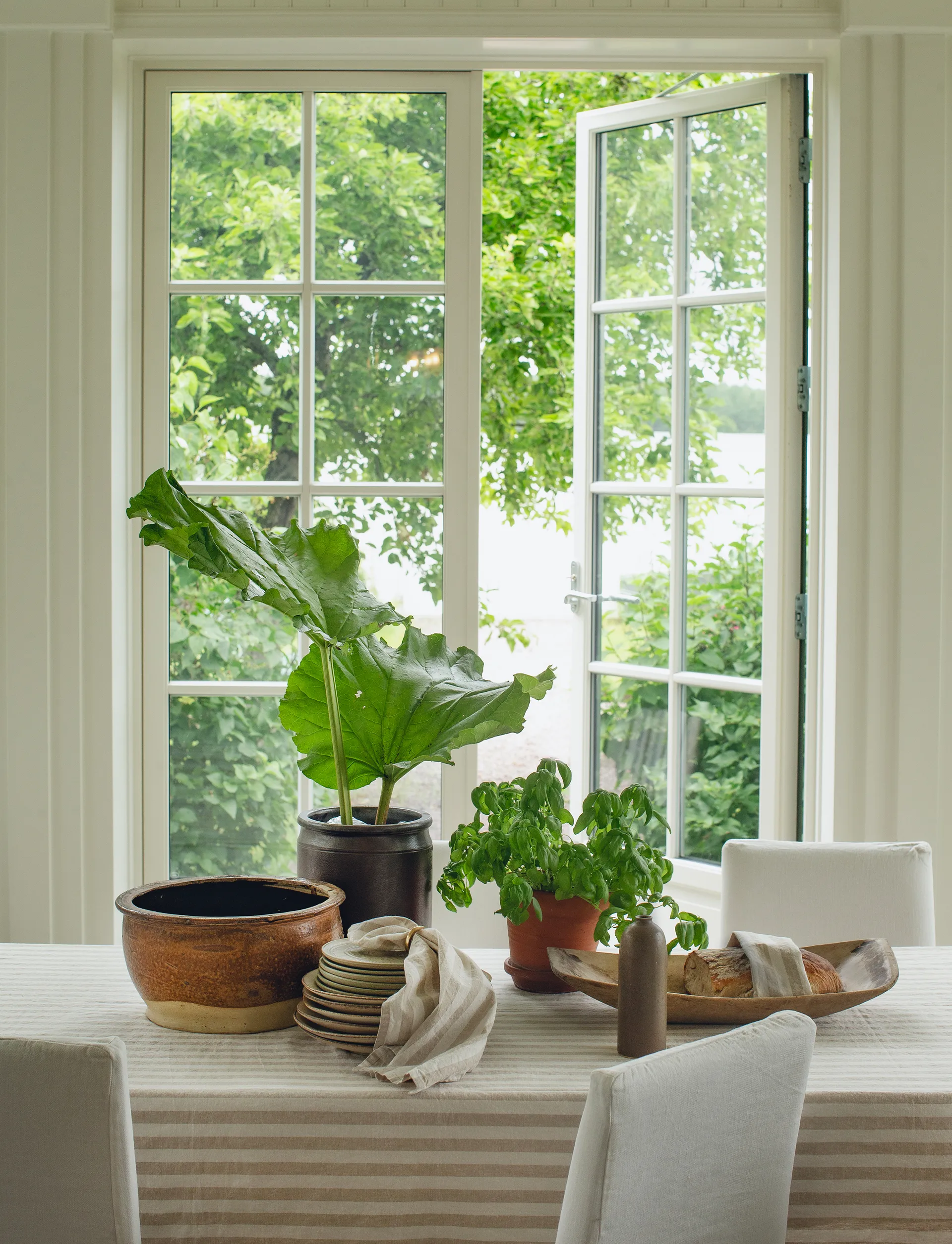 Riviera tafellaken 145x330 cm., Zand Himla