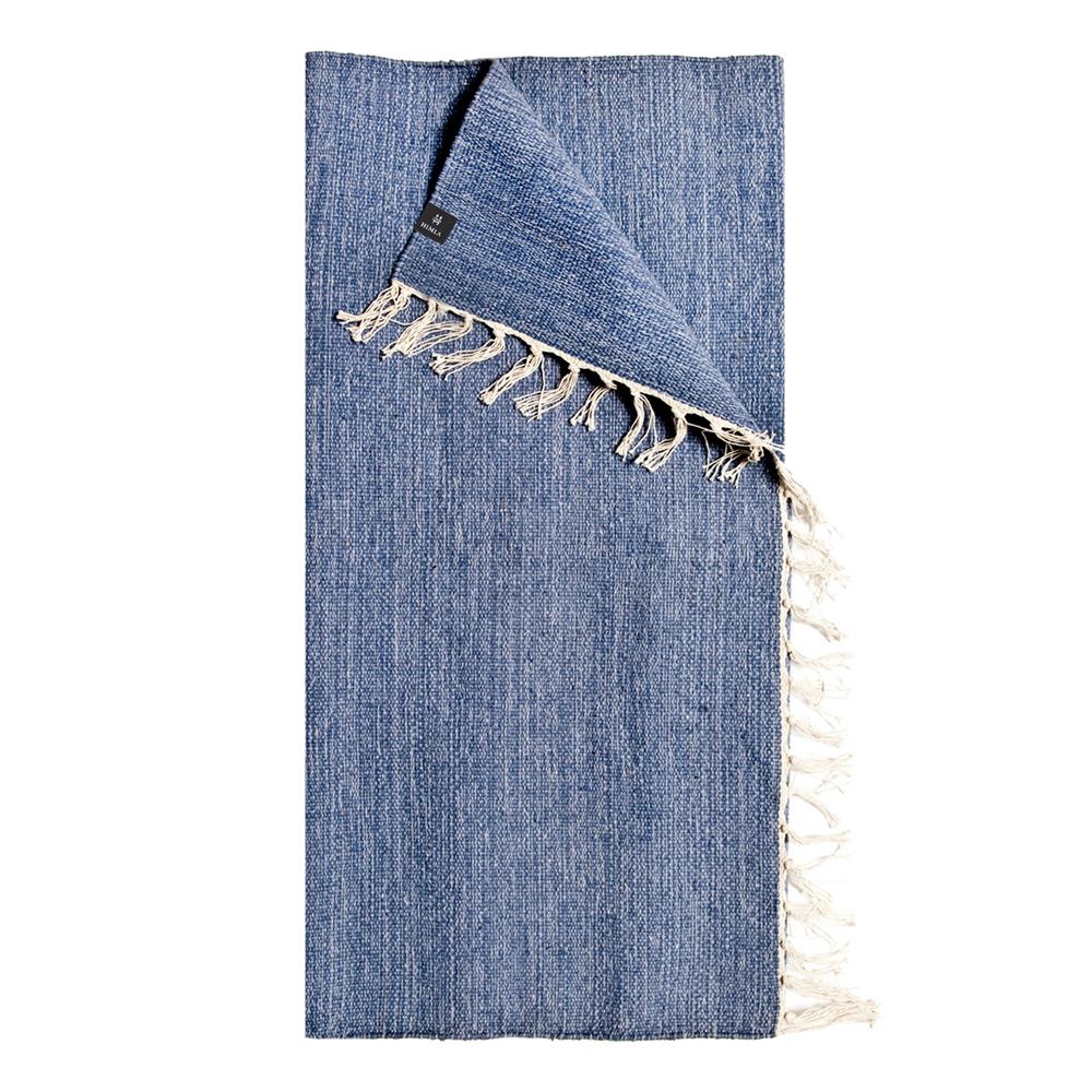 Himla Särö vloerkleed denim 140 x 200 cm. | Scandinavisch Interieur | Geweven katoenen vloerkleden | Blauw