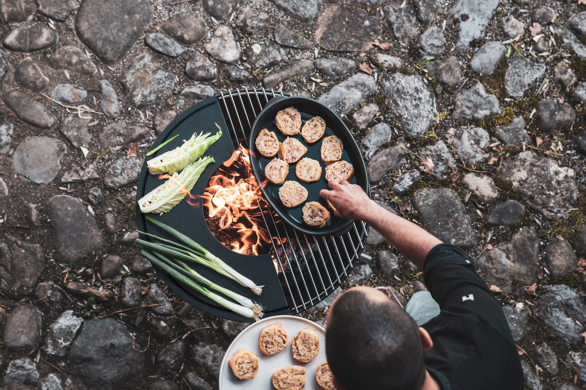 BOWL 57 vuurschaal, Zwart-zilver, tripodonderstel Höfats