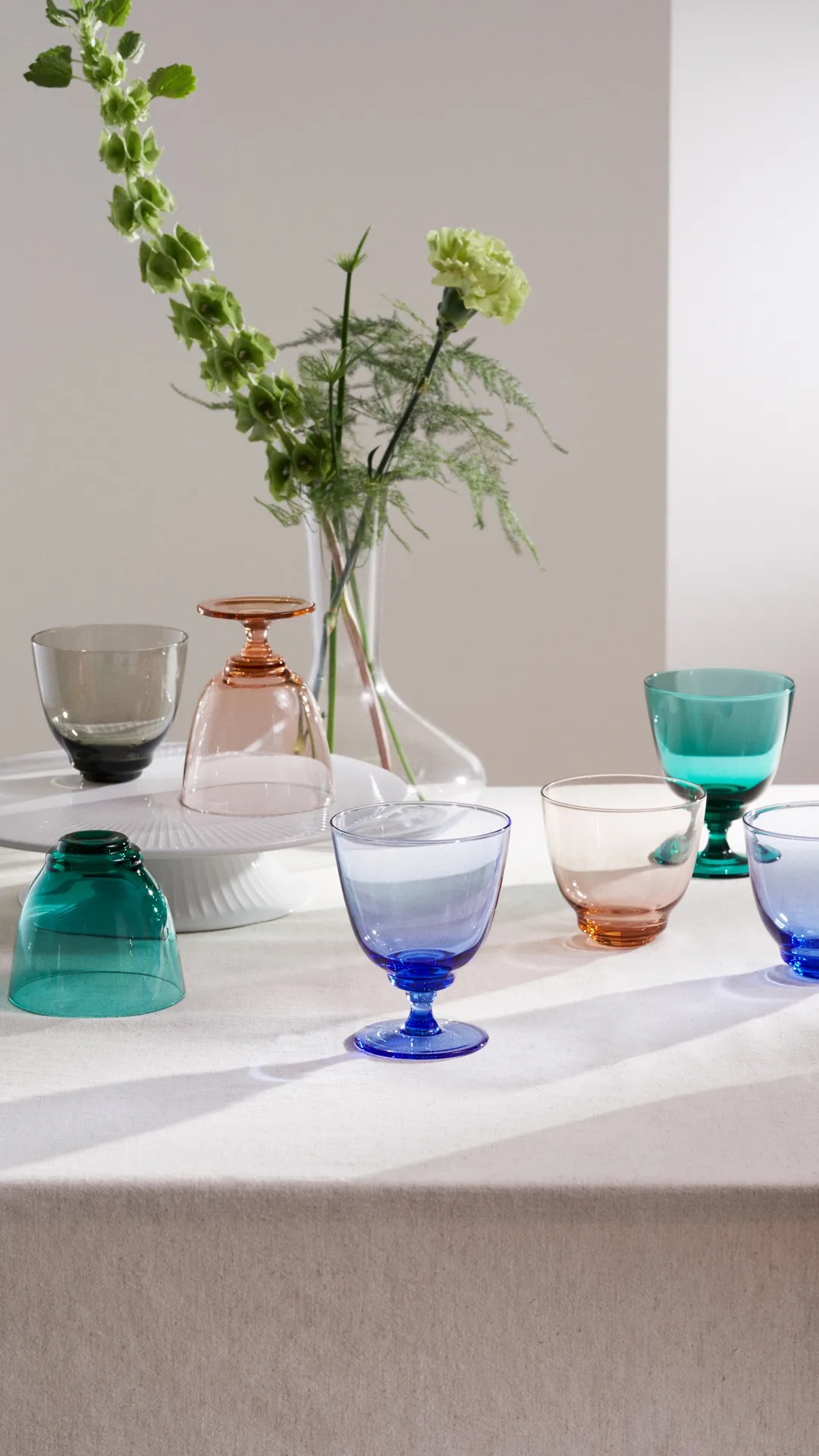 Flow glas op voet 35 cl, Donkerblauw Holmegaard
