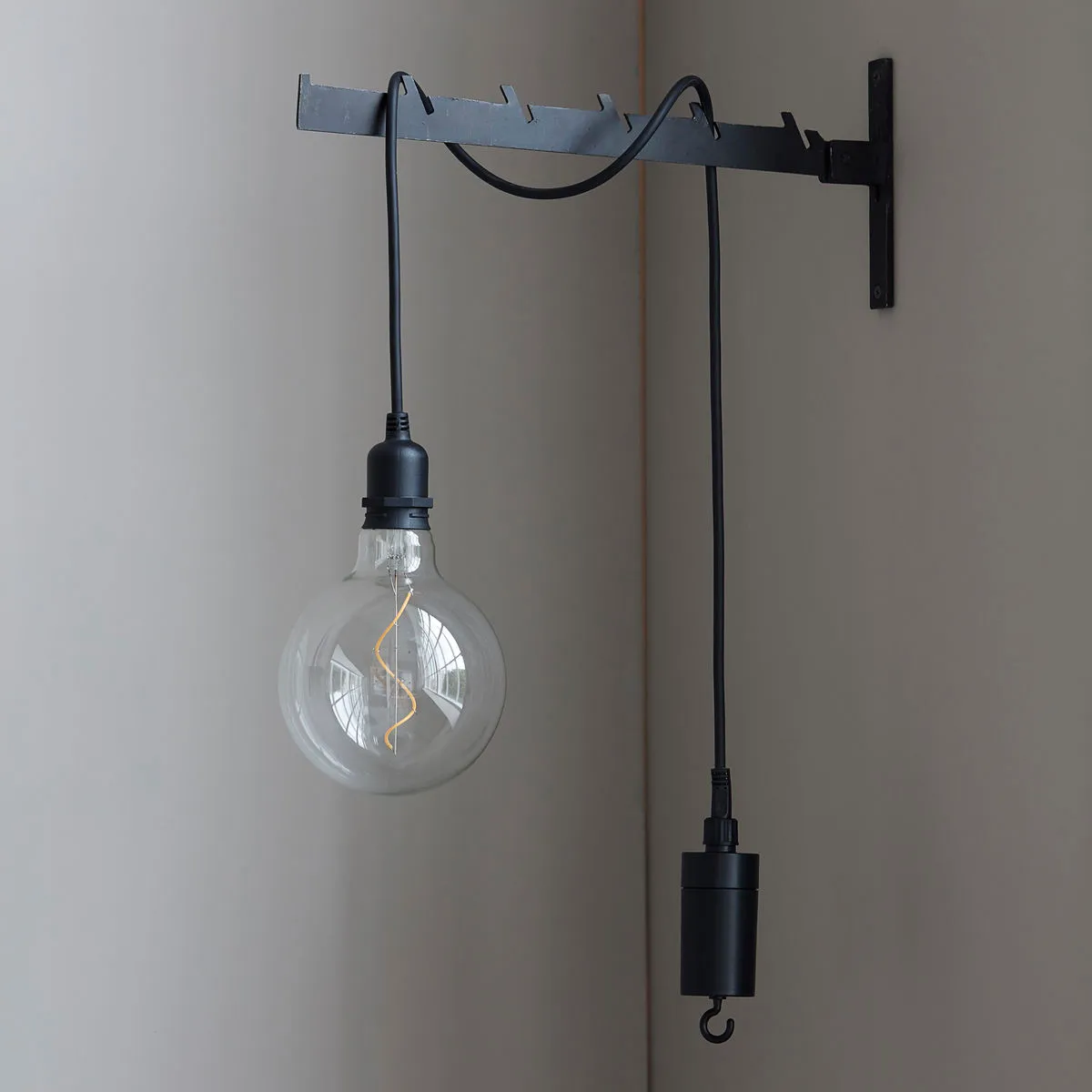 Coso plafondlamp op batterijen, Zwart House Doctor