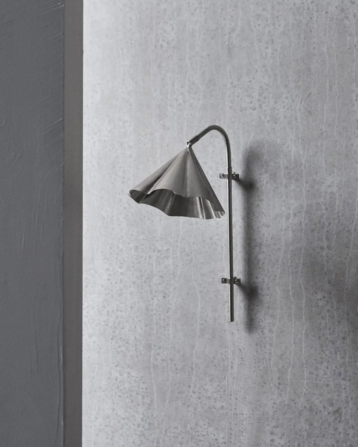 Flola wandlamp 51 cm, Geborsteld zilverkleurig House Doctor