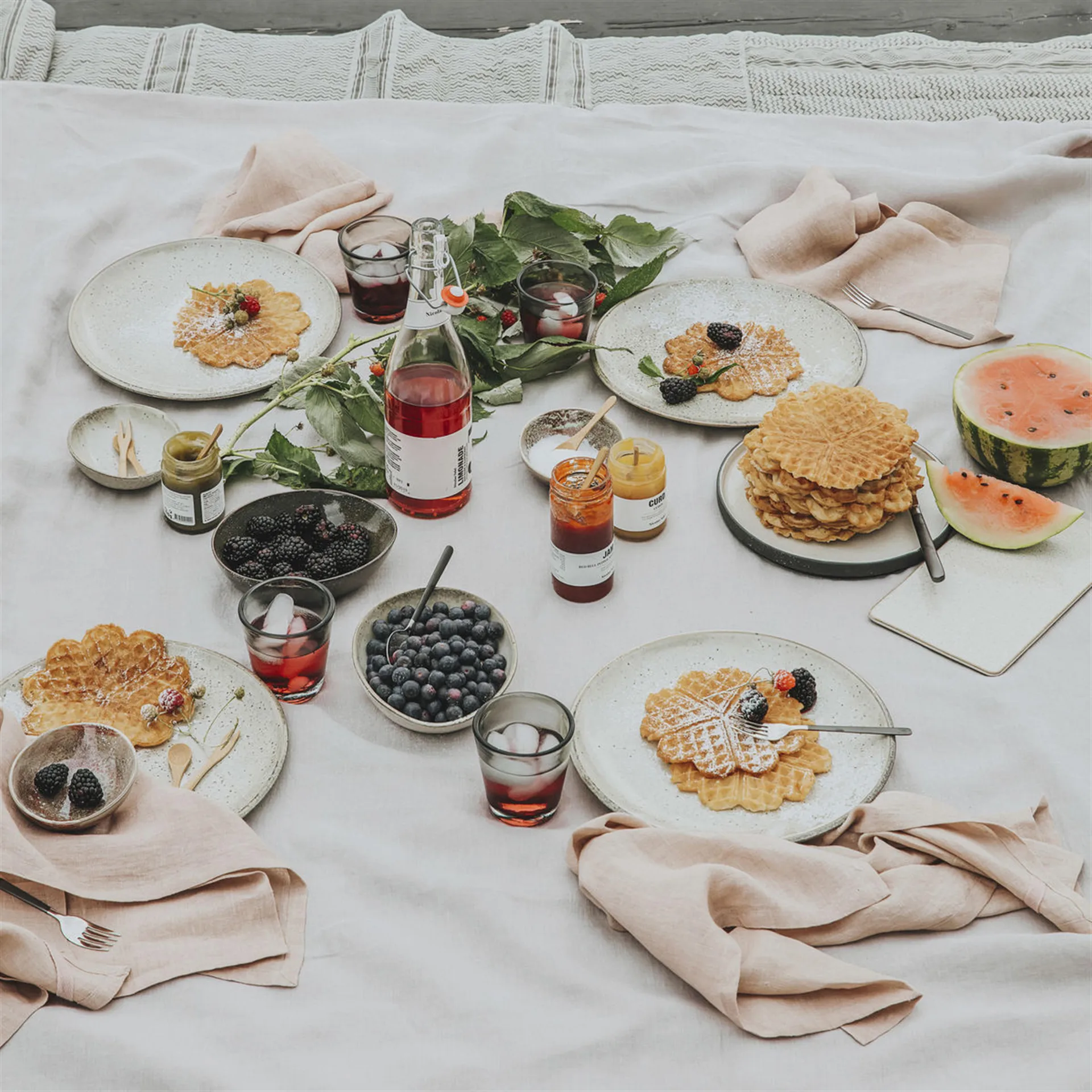 Lake bord grijs, 15,2 cm. House Doctor