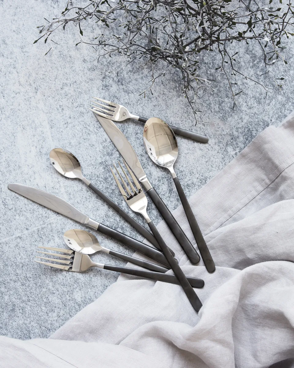 Ox bestekset 16-delig, Zwart-zilver House Doctor