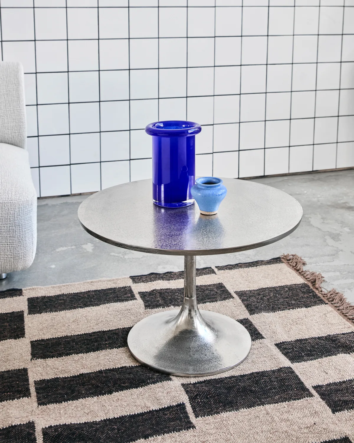 Pan bijzettafel, Zilverkleurige afwerking House Doctor