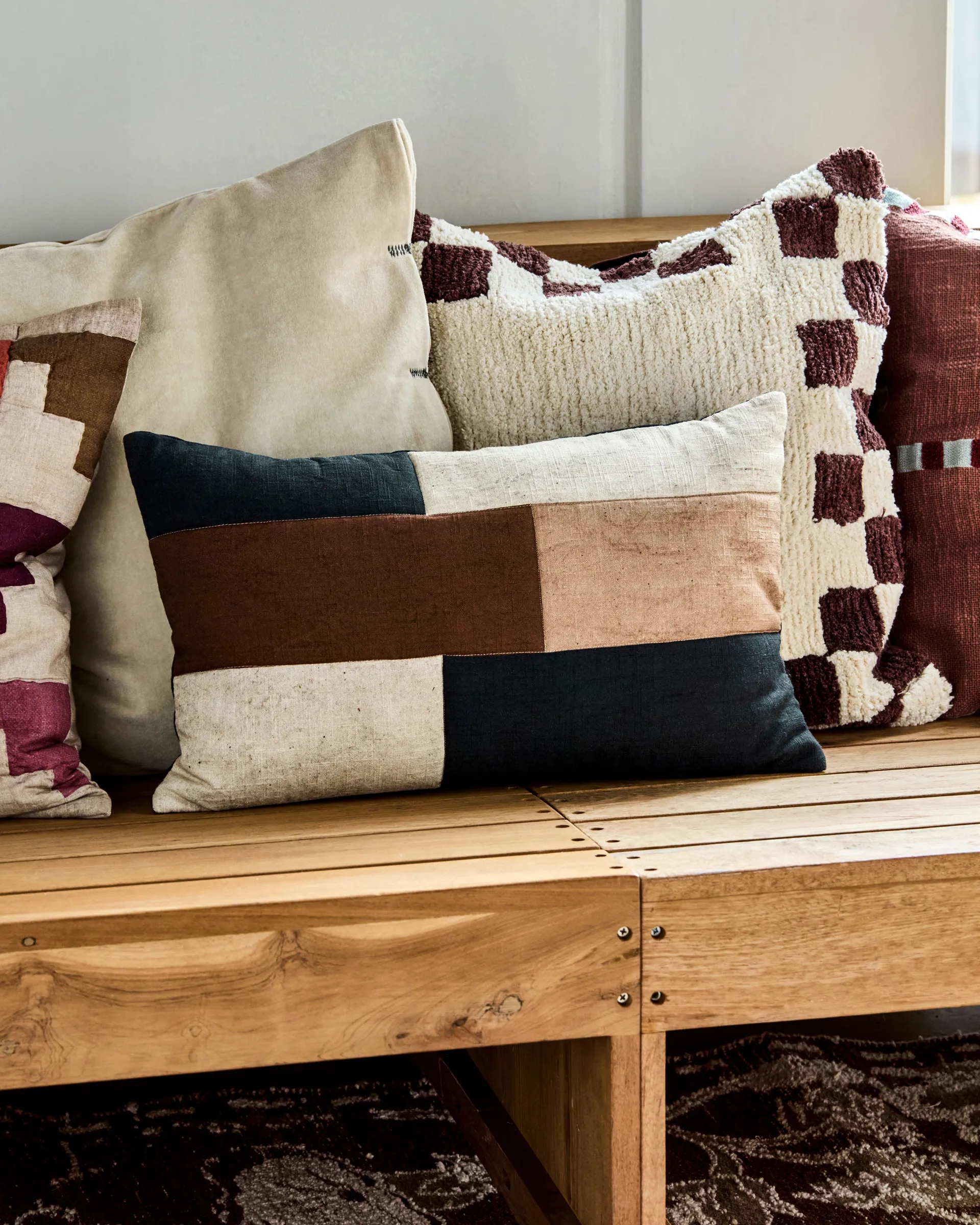 Patch kussensloop 30x50 cm, Zwart-zand-bruin House Doctor