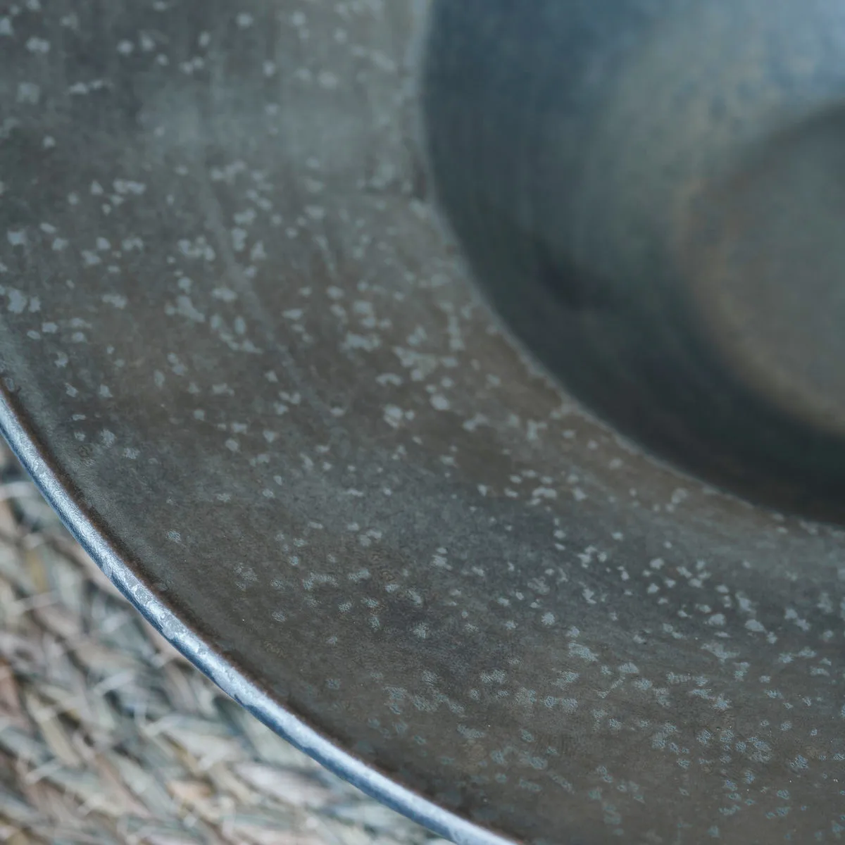 Pion pastabord Ø25 cm, Zwart-bruin House Doctor