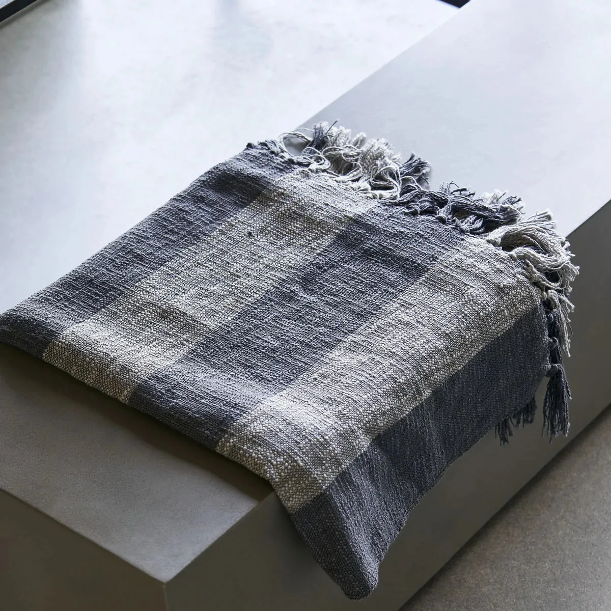 Ponra plaid 130x180 cm, Grijs House Doctor