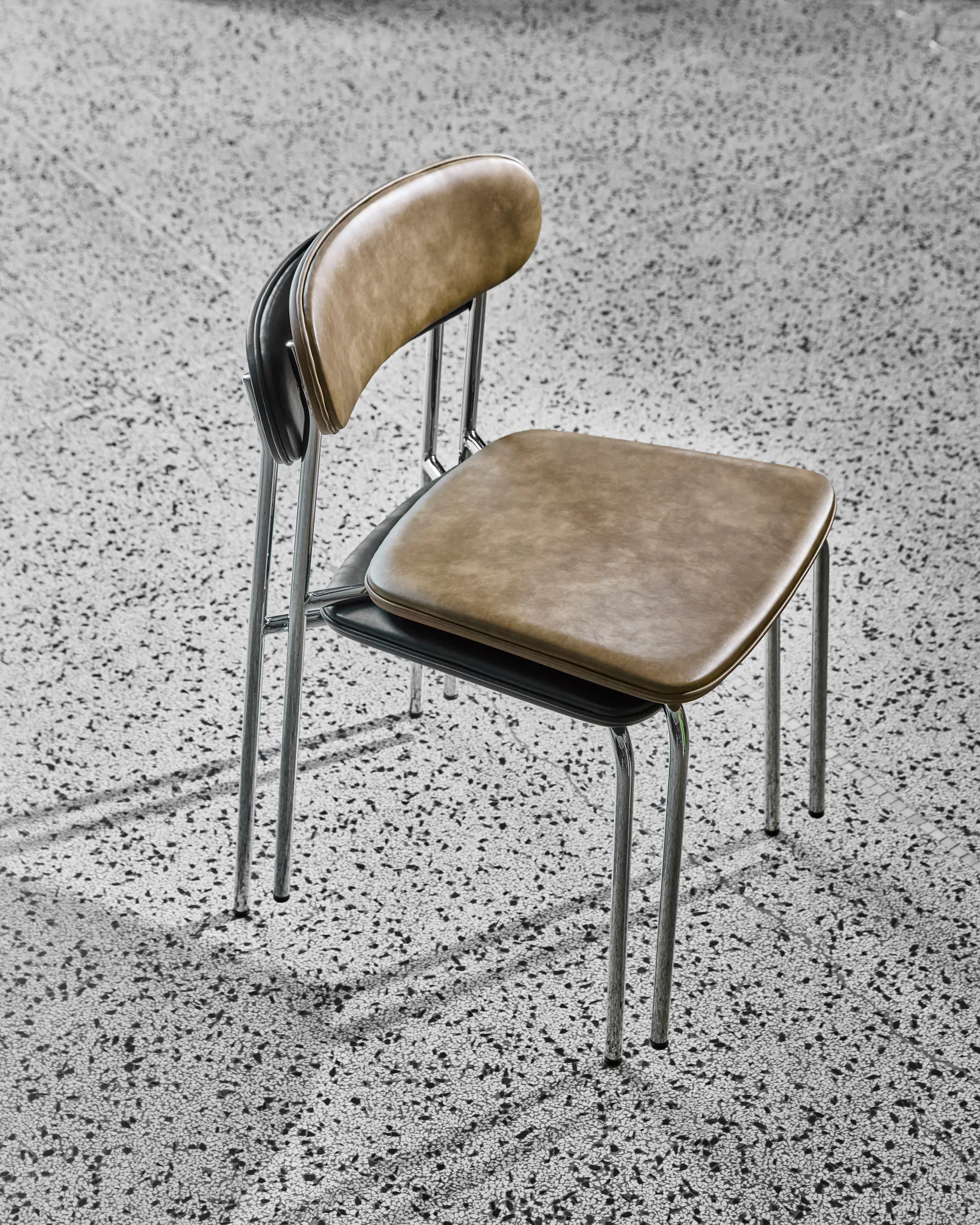 Pova stoel, Crome-khaki House Doctor