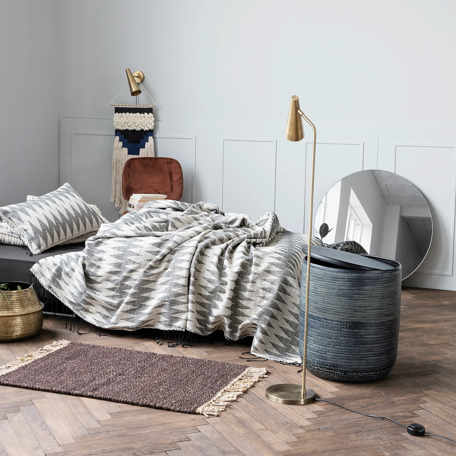 Precise vloerlamp, messing House Doctor