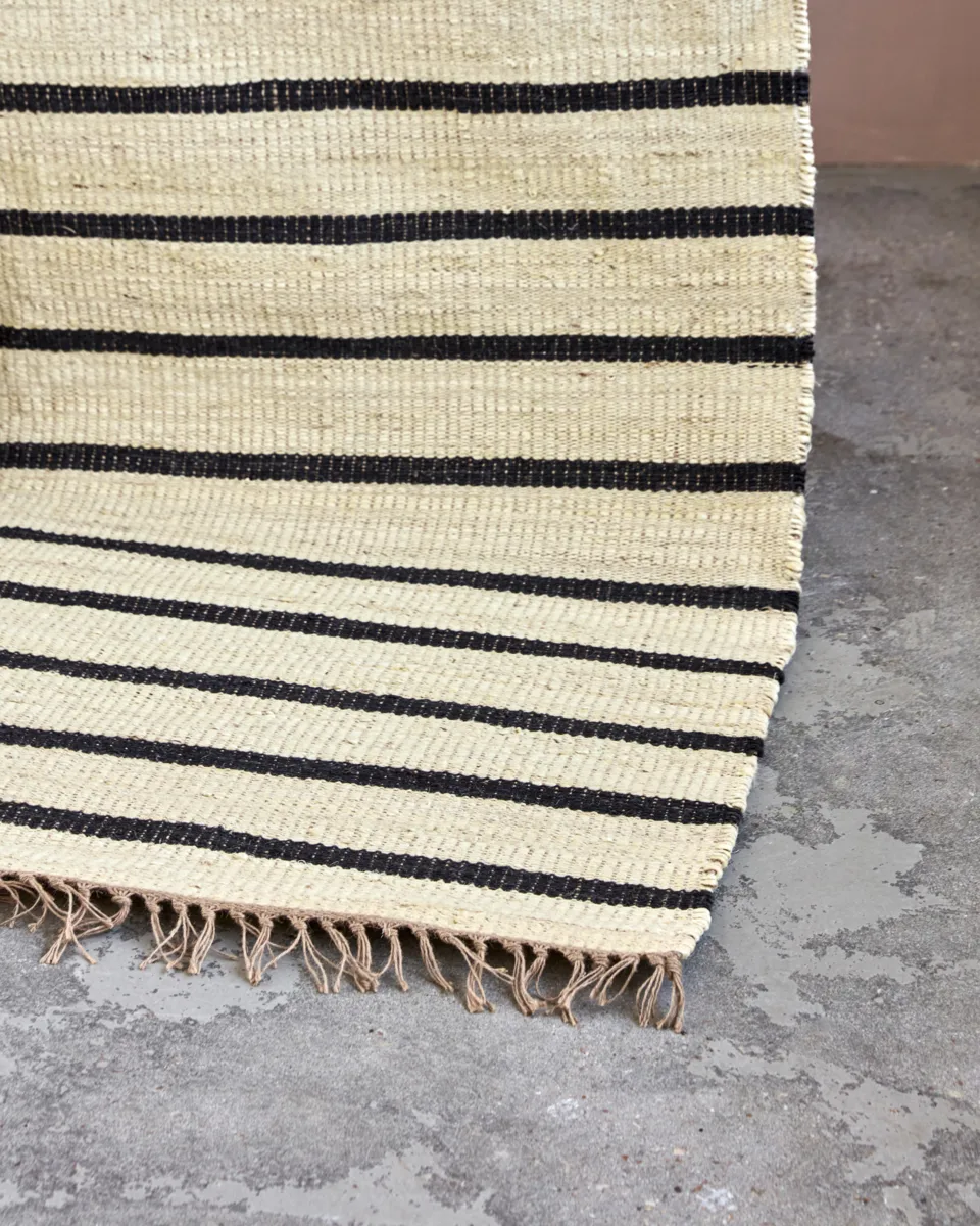 Sima vloerkleed 180x180 cm, Zwart-natuur House Doctor