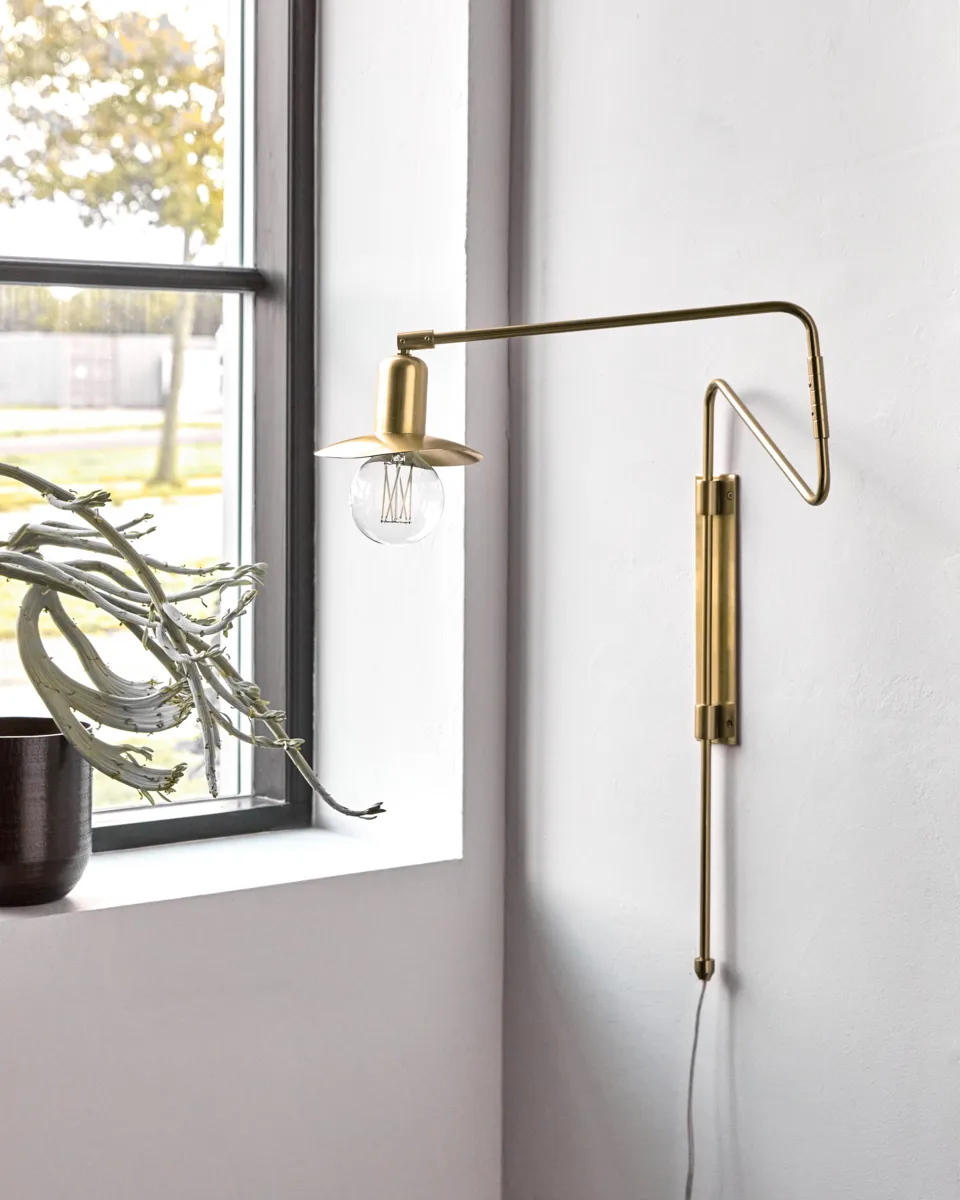 Swing wandlamp, Messing House Doctor