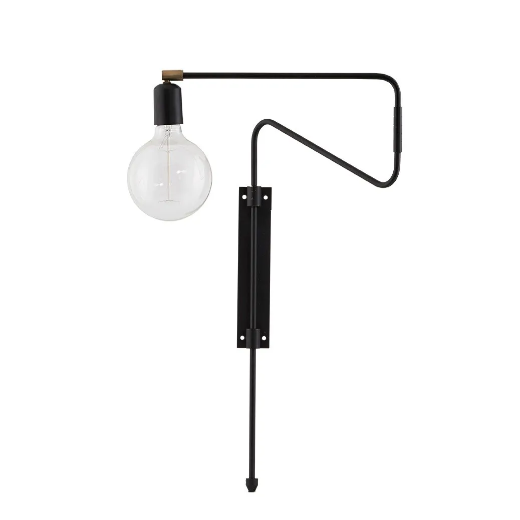 Swing wandlamp zwart, klein, 35 cm. House Doctor