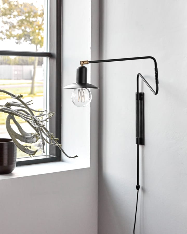 Swing wandlamp, Zwart House Doctor