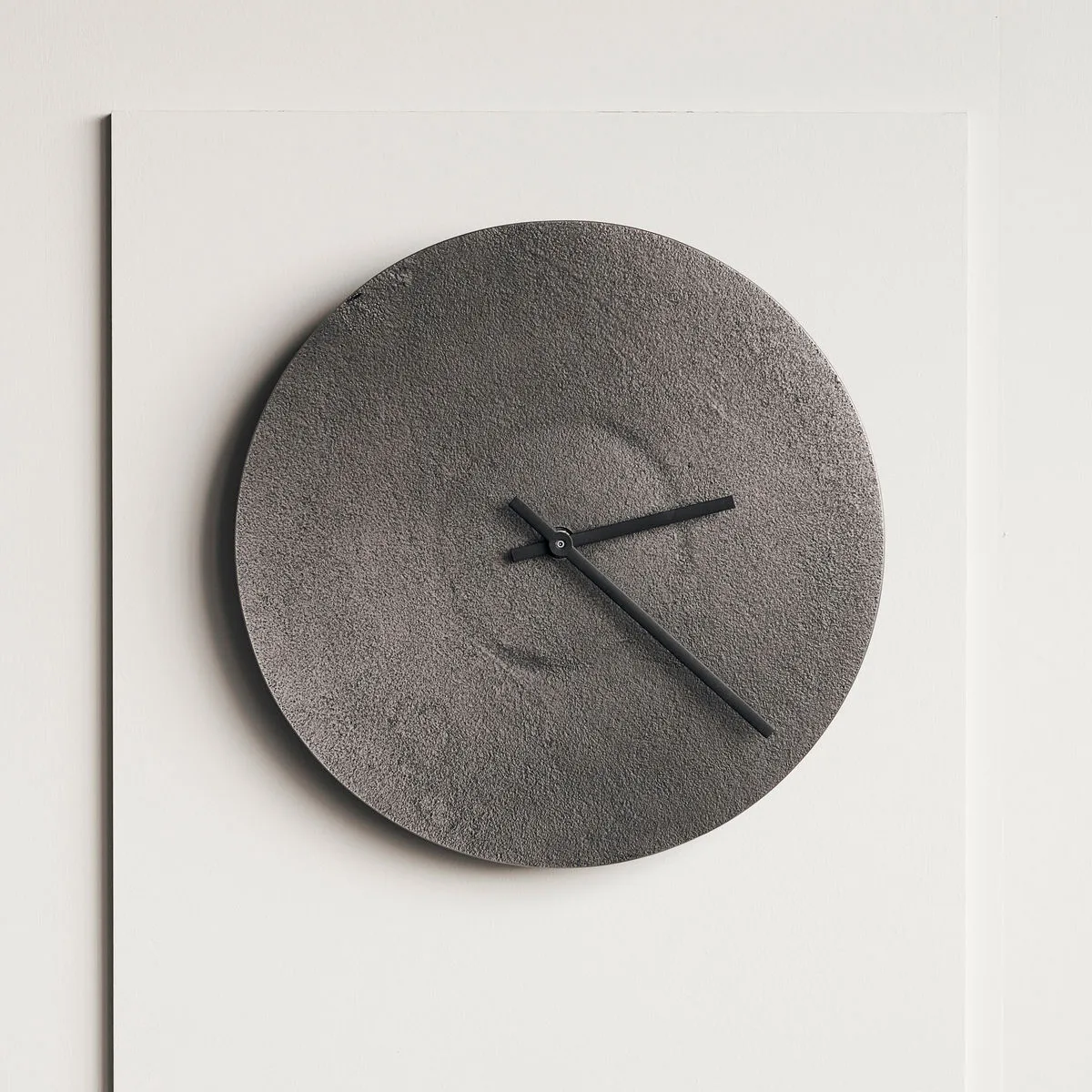 Thrissur klok Ø30 cm, Antiek metallic House Doctor