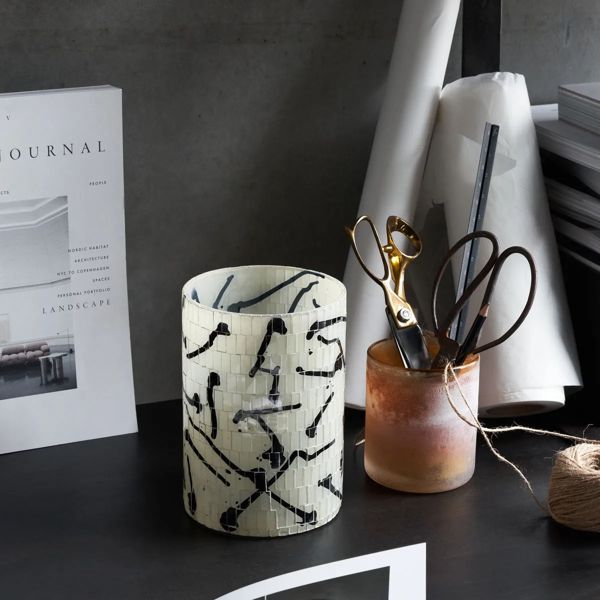 Vana waxinelichtjeshouder Ø13 cm, Zwart House Doctor