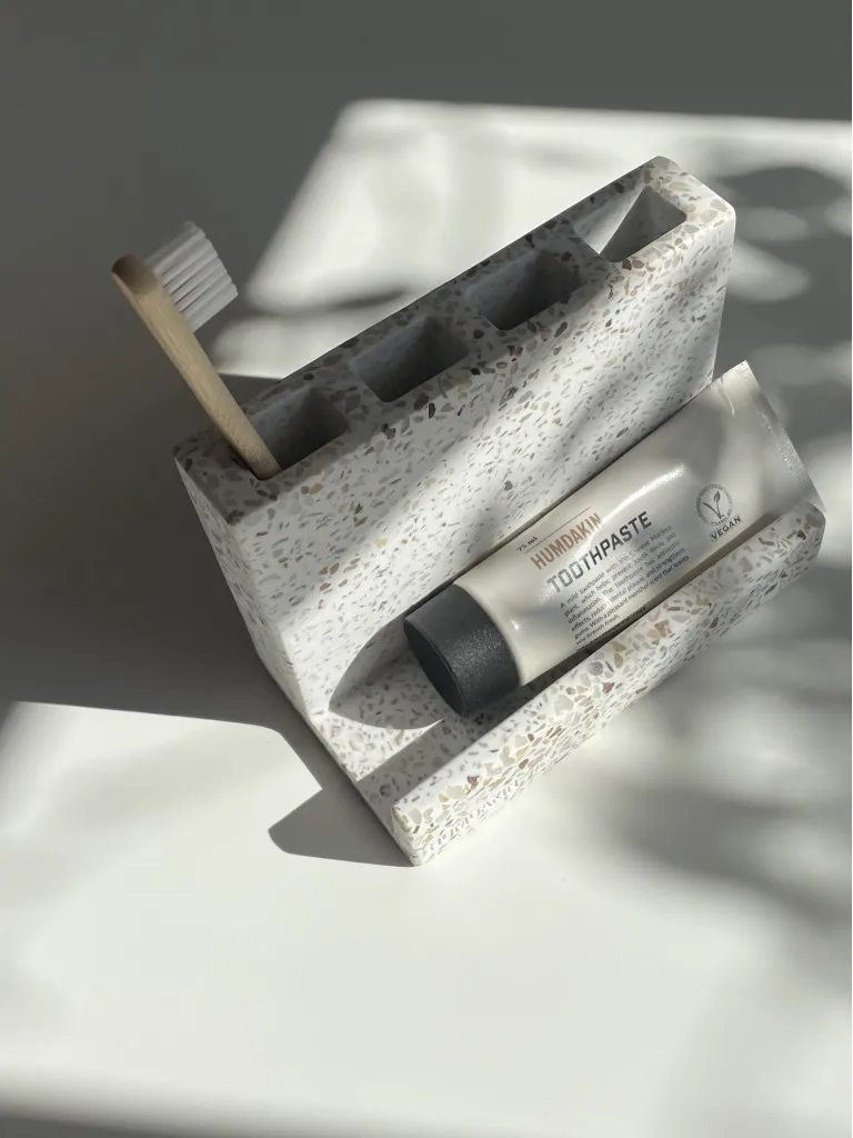 Humdakin Terrazzo tandenborstelhouder, Red-beige Humdakin