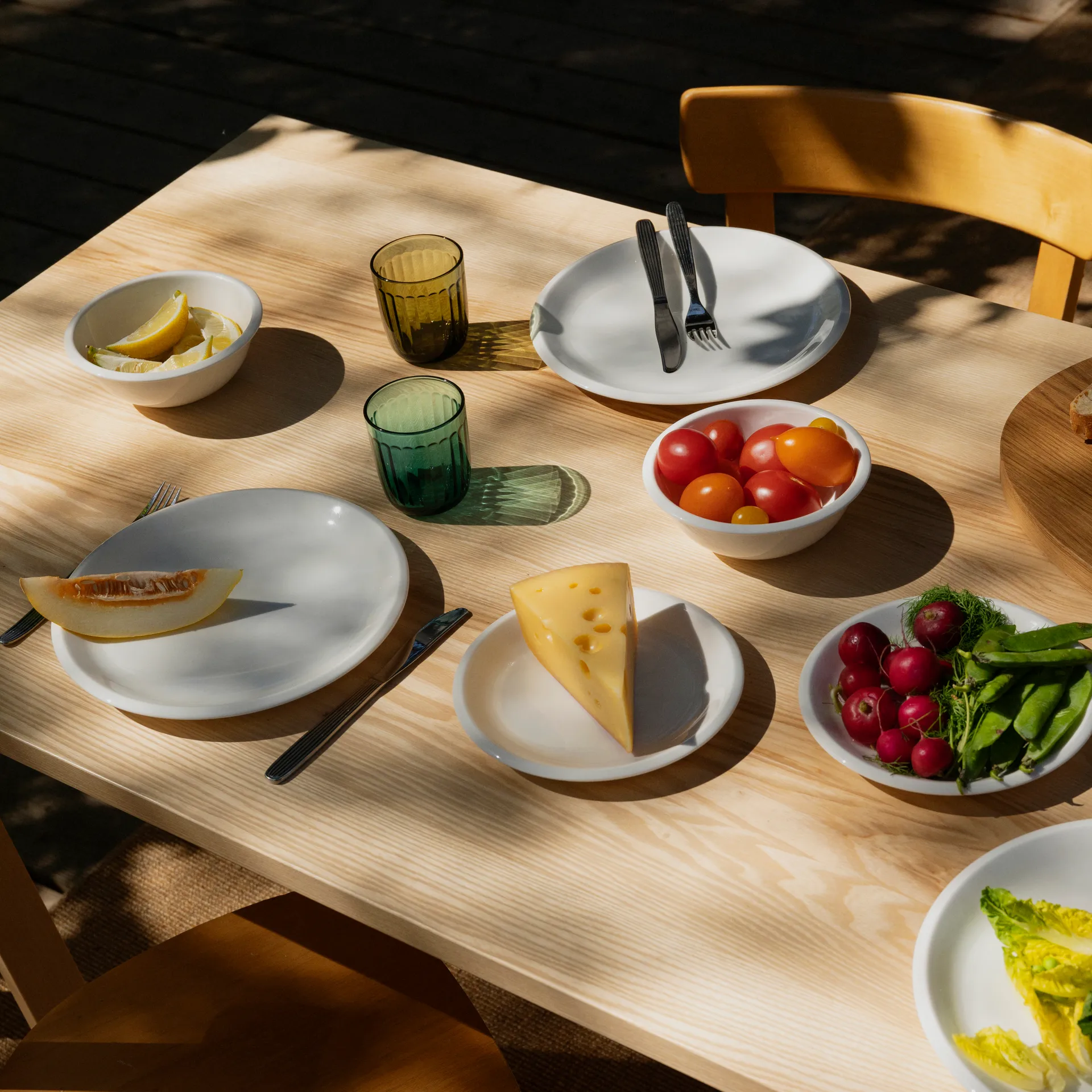 Raami bord 27 cm, Wit Iittala