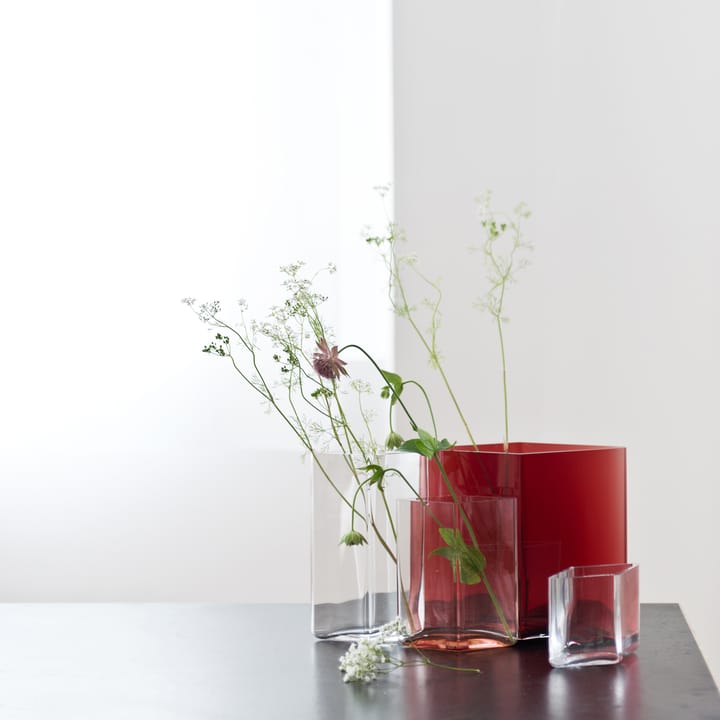 Ruutu vaas 11,5 x 14 cm, cranberryrood Iittala